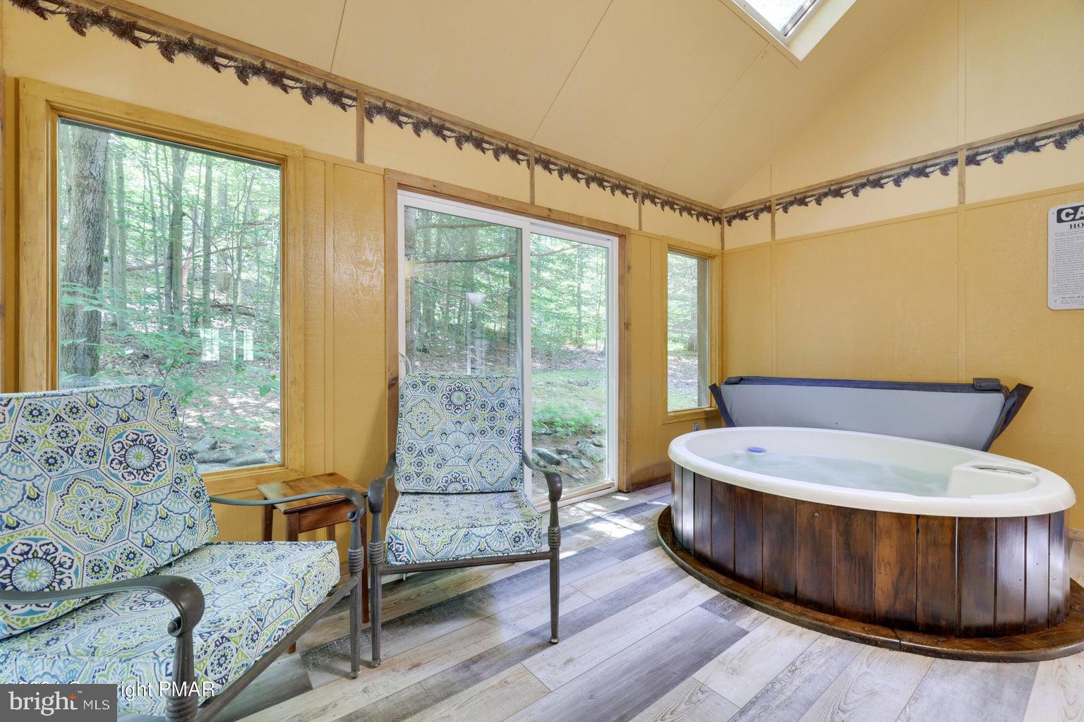 SNOW RIDGE VILLAGE - Residential