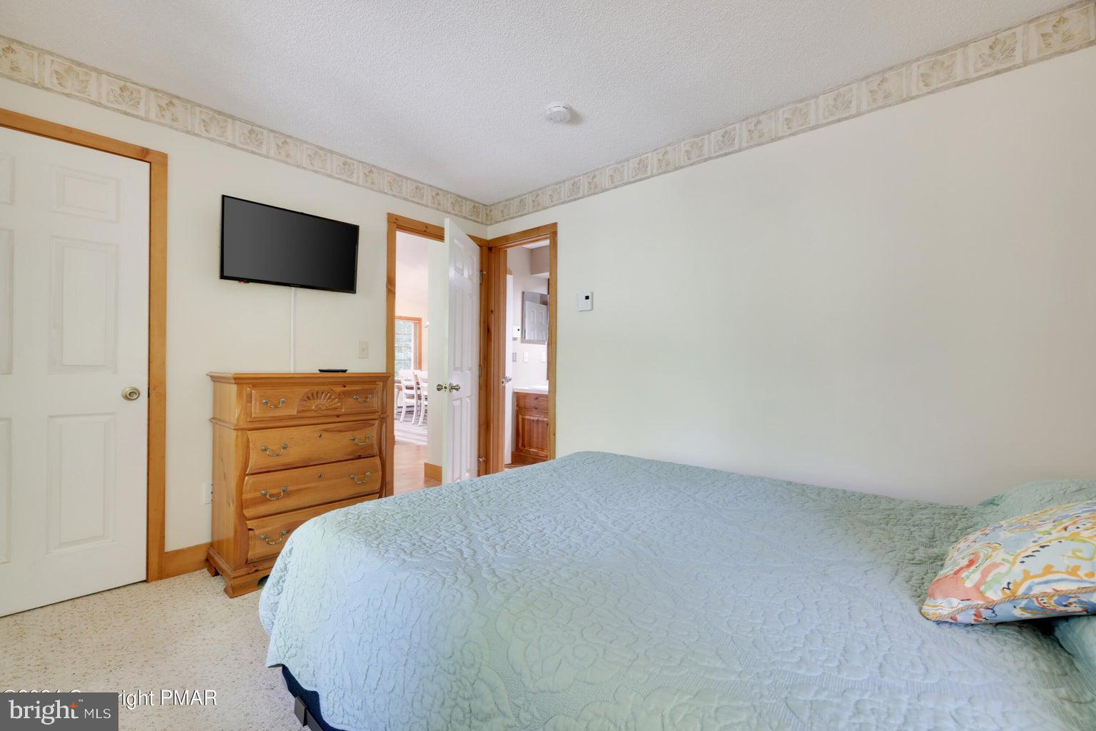 SNOW RIDGE VILLAGE - Residential