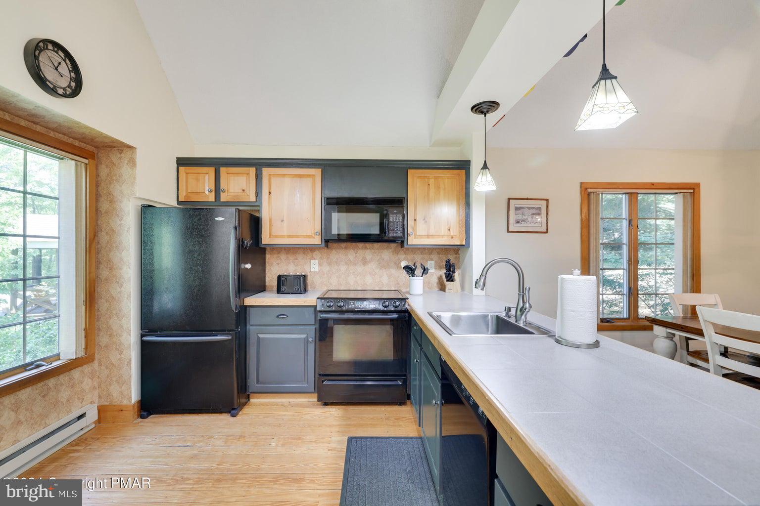 SNOW RIDGE VILLAGE - Residential