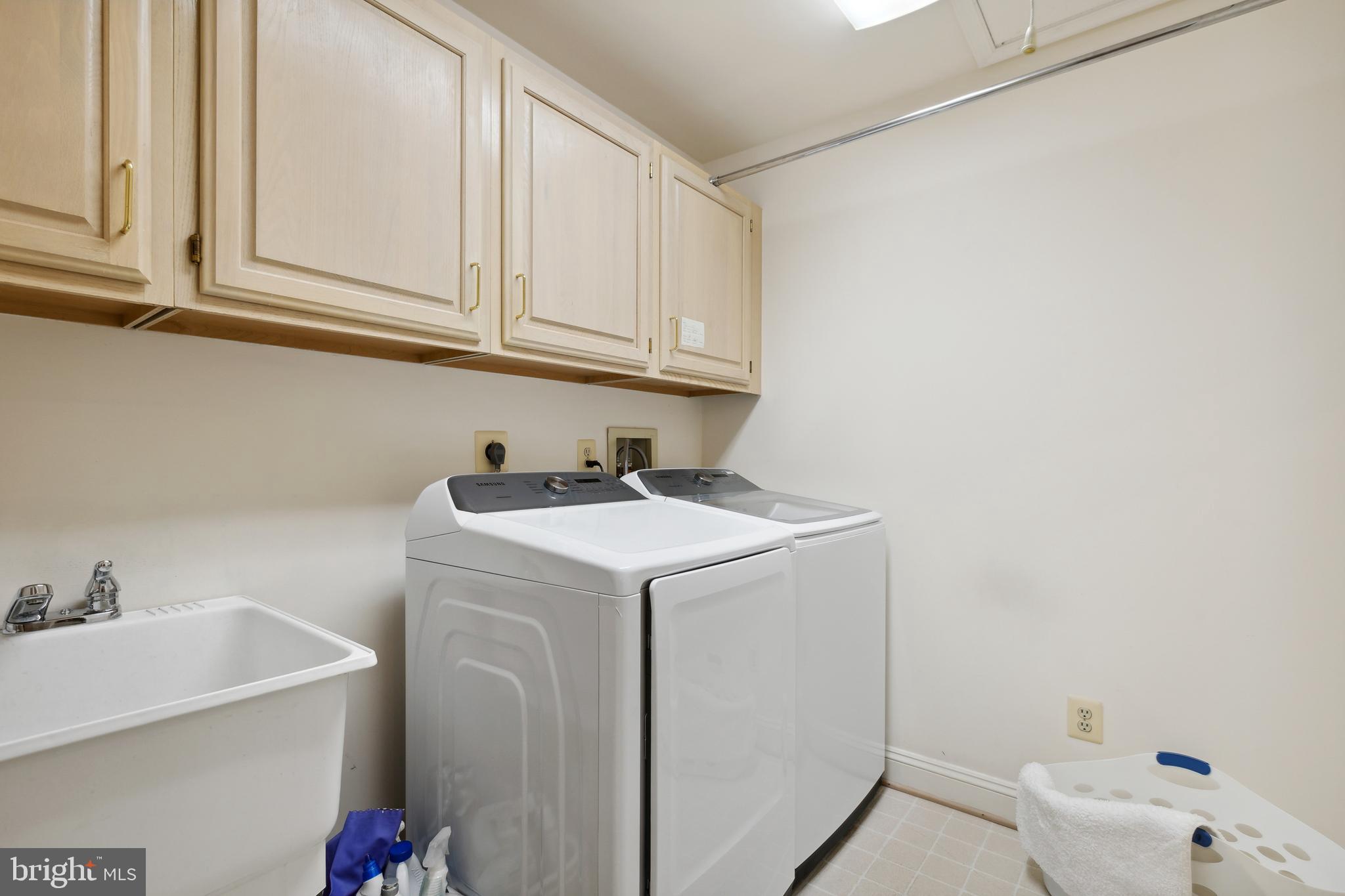 POTOMAC CREST - Residential