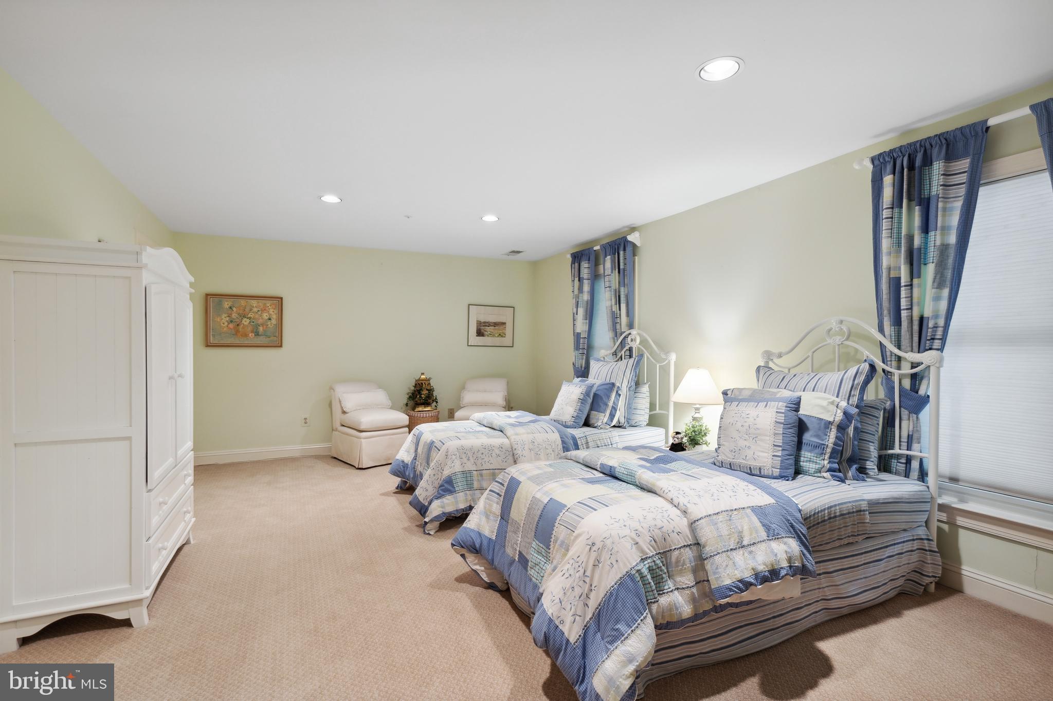 POTOMAC CREST - Residential