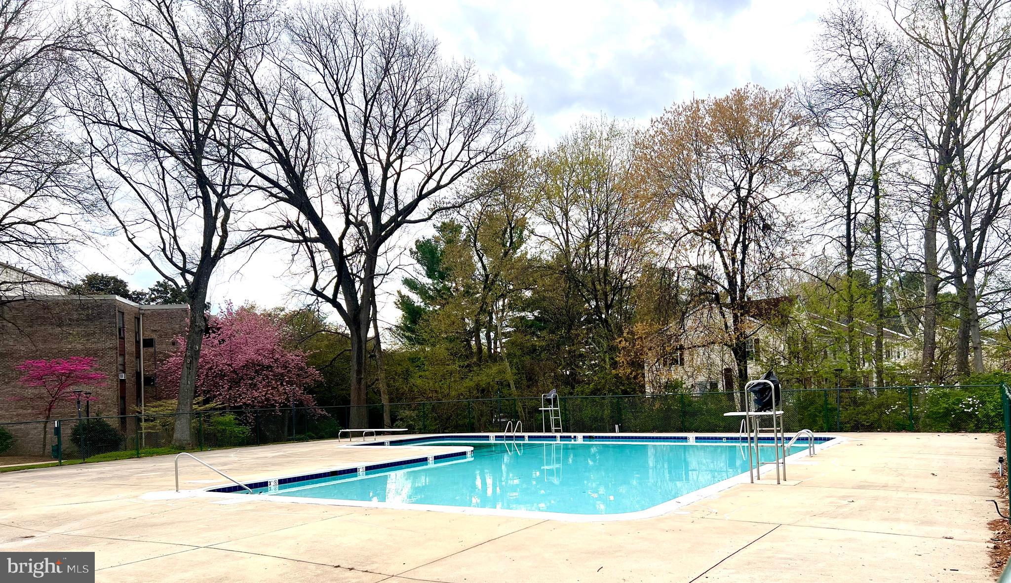 HYDE PARK - Residential