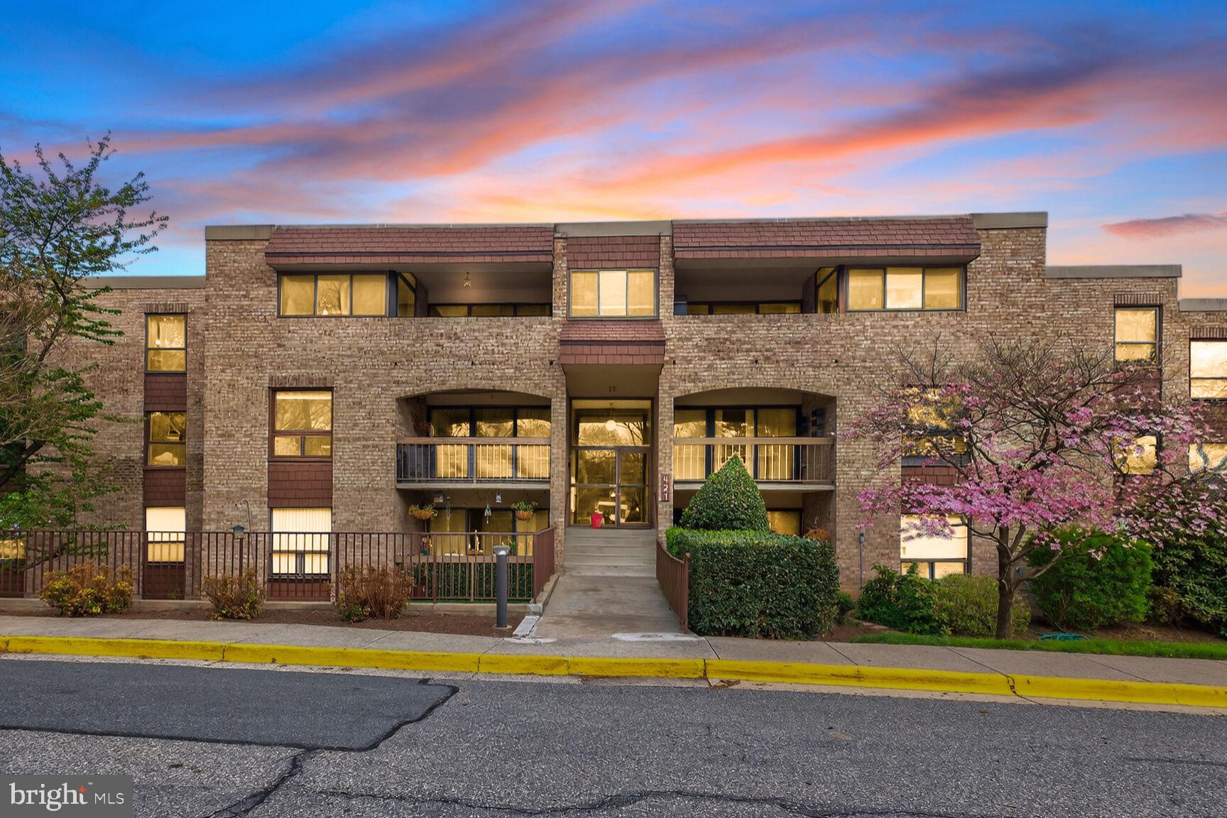 HYDE PARK - Residential