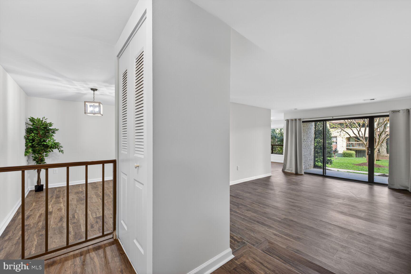 HYDE PARK - Residential