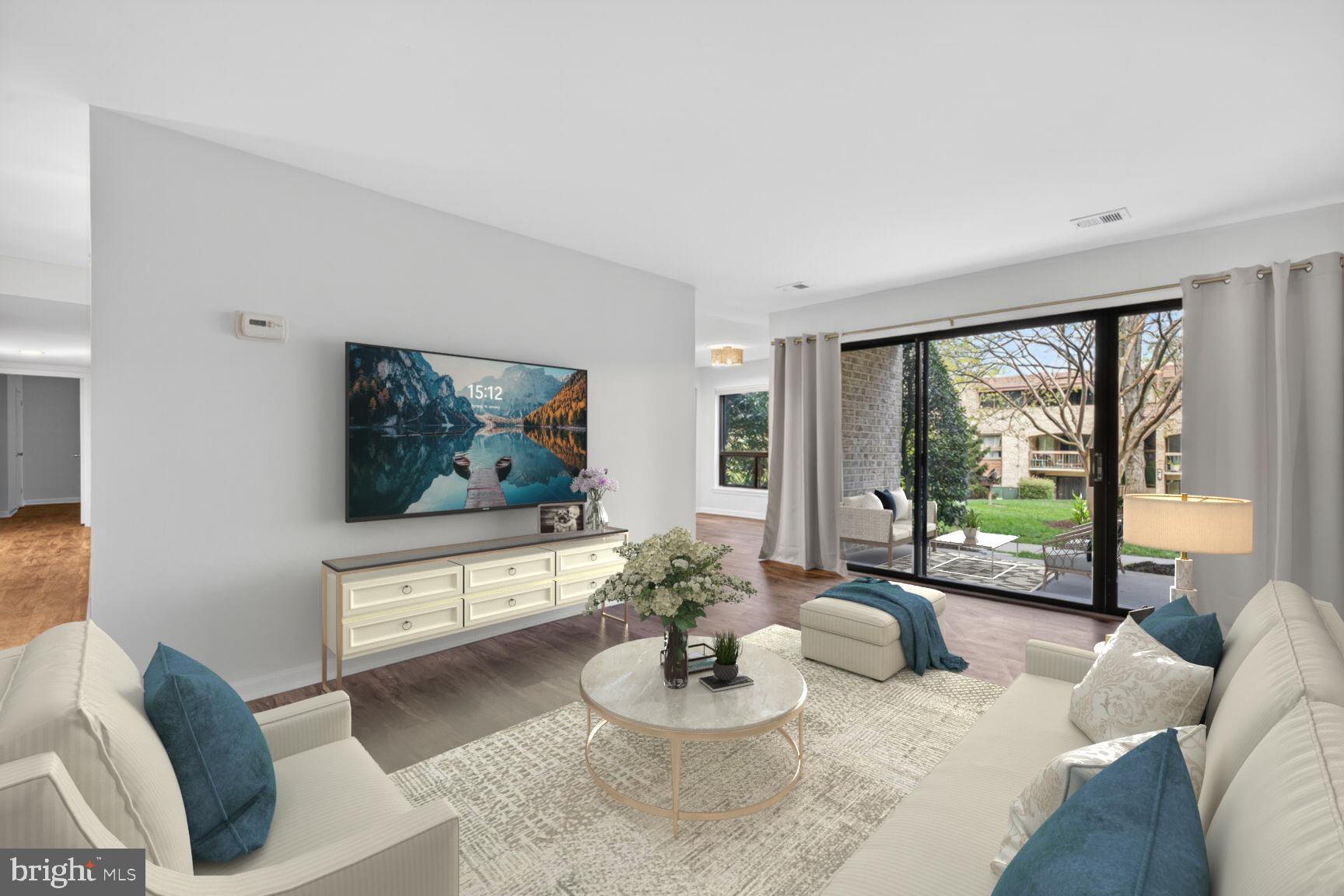 HYDE PARK - Residential