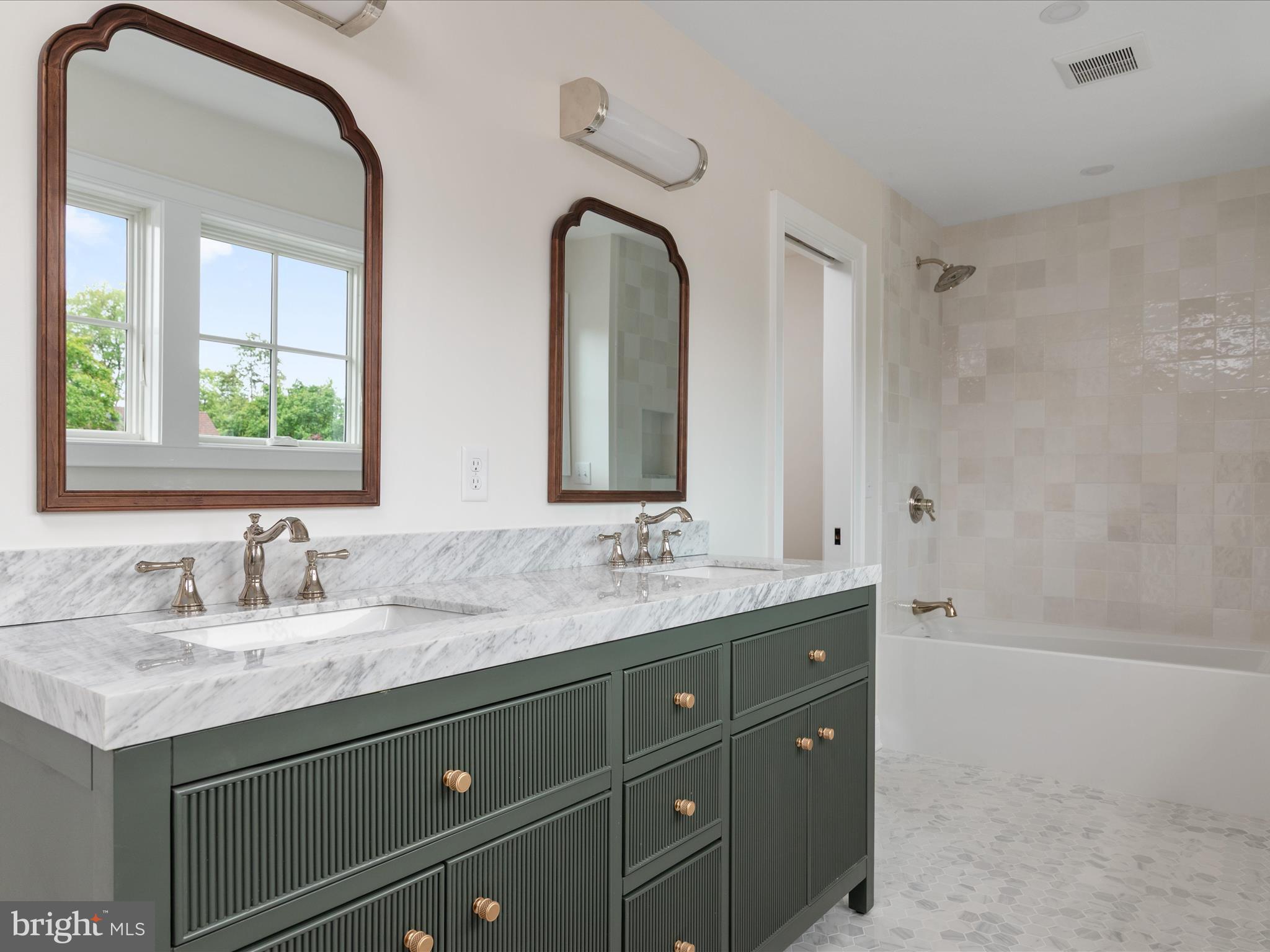 EASTPORT - Residential
