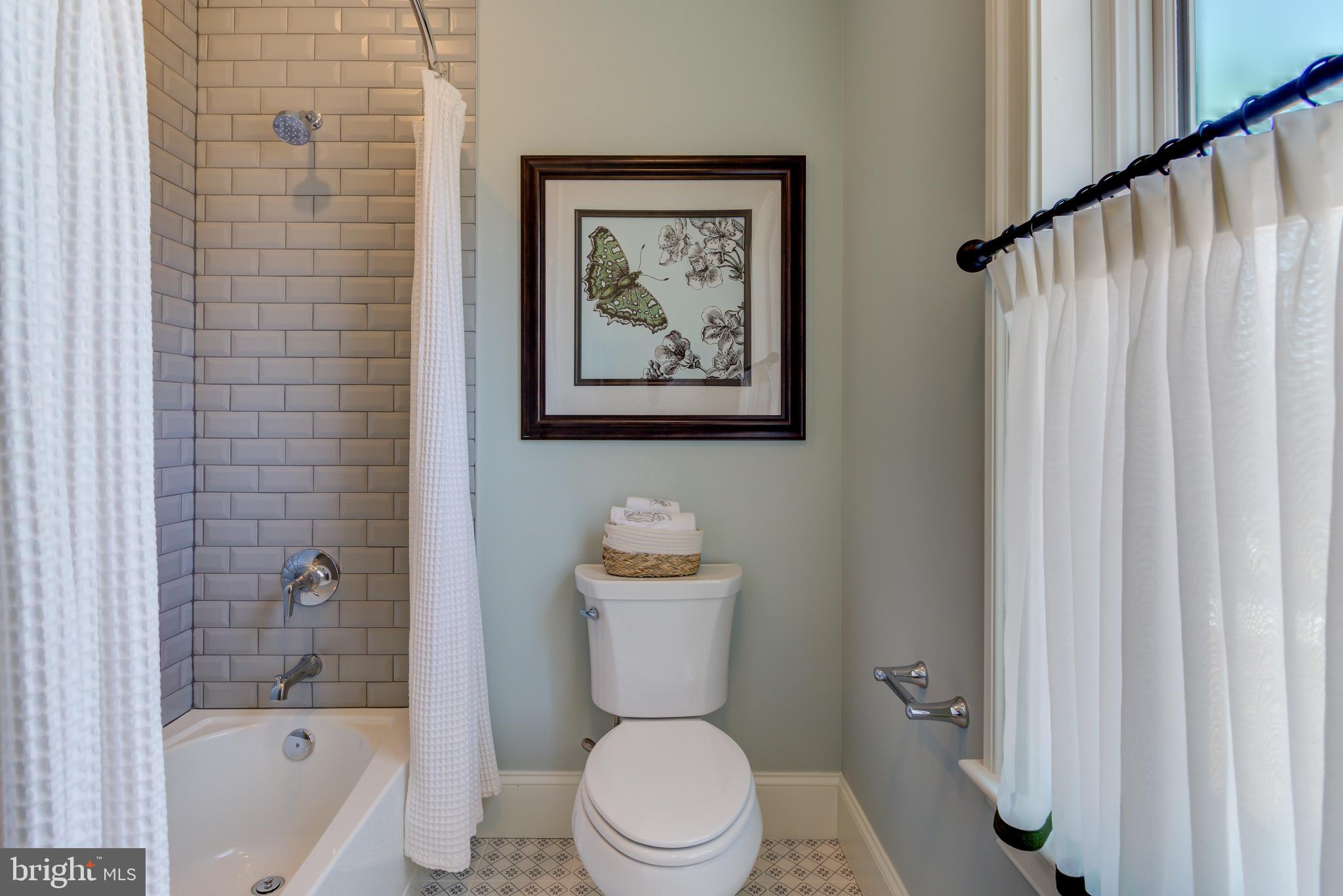 TIBURON - Residential