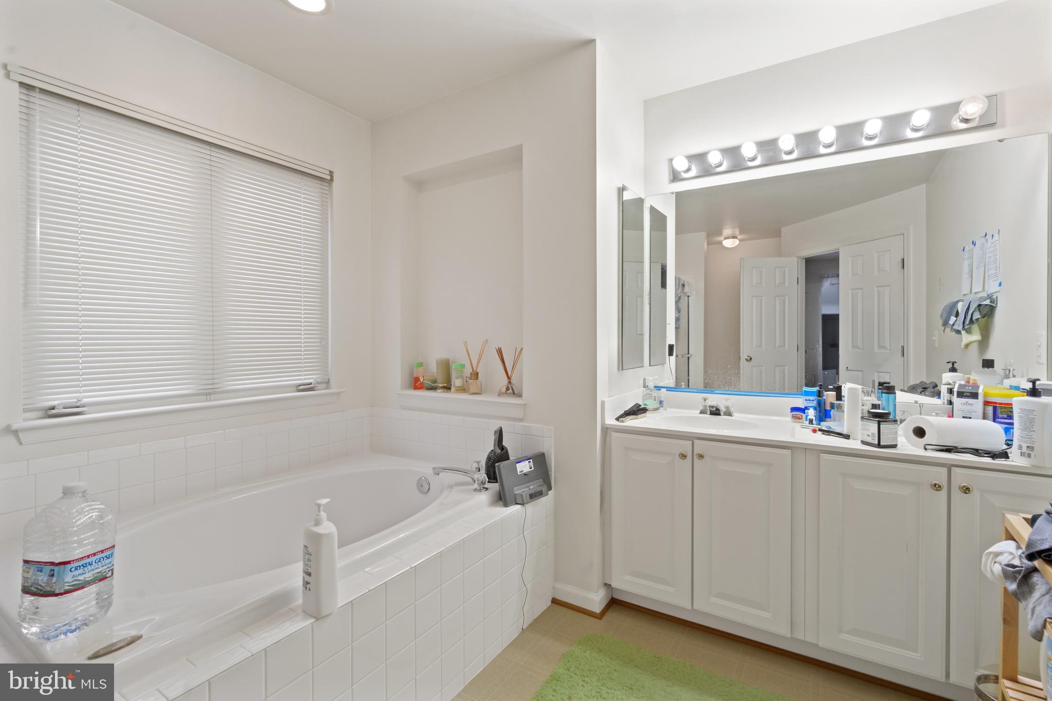 MASONS PASSAGE - Residential