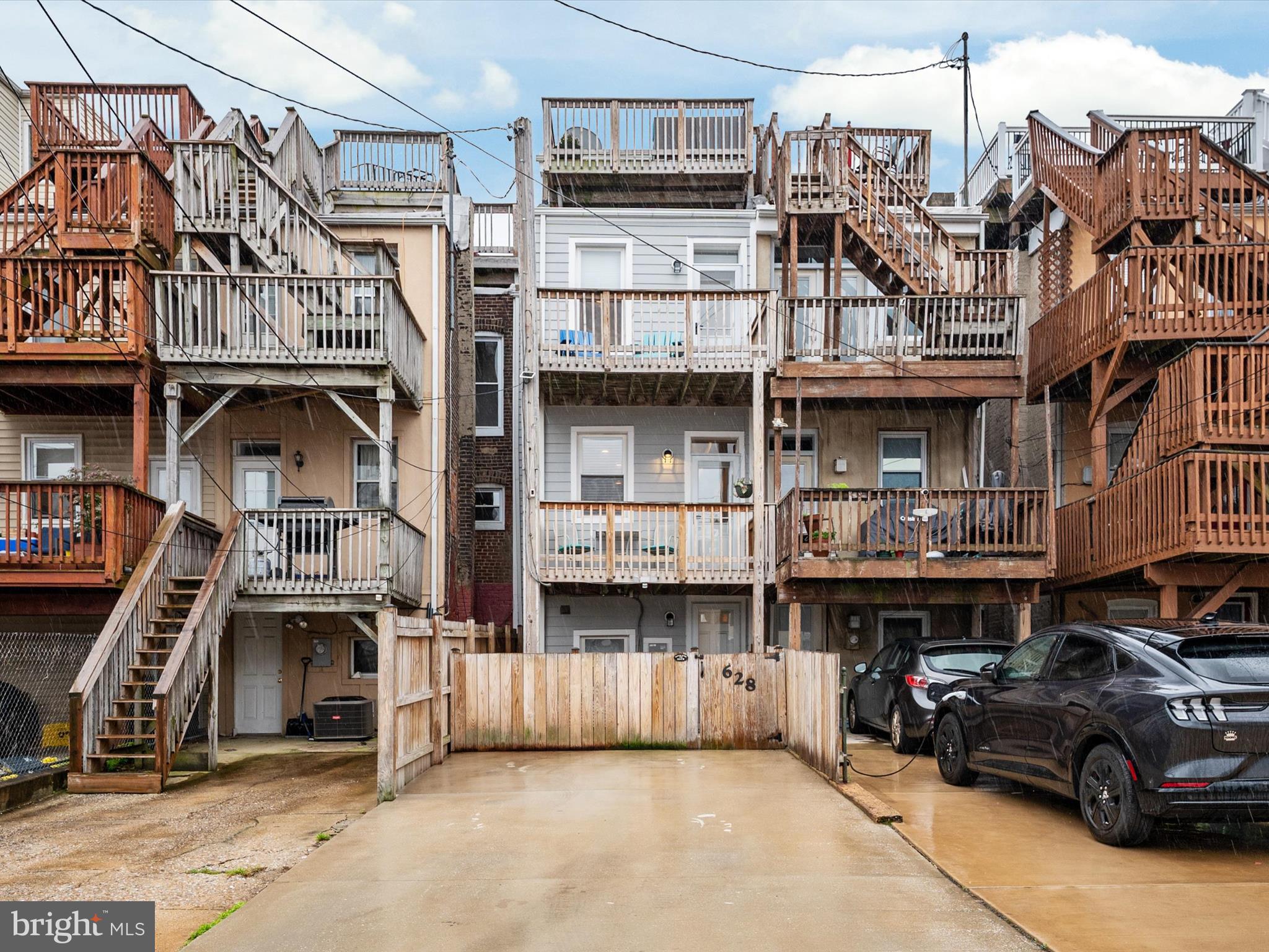 RIVERSIDE - Residential