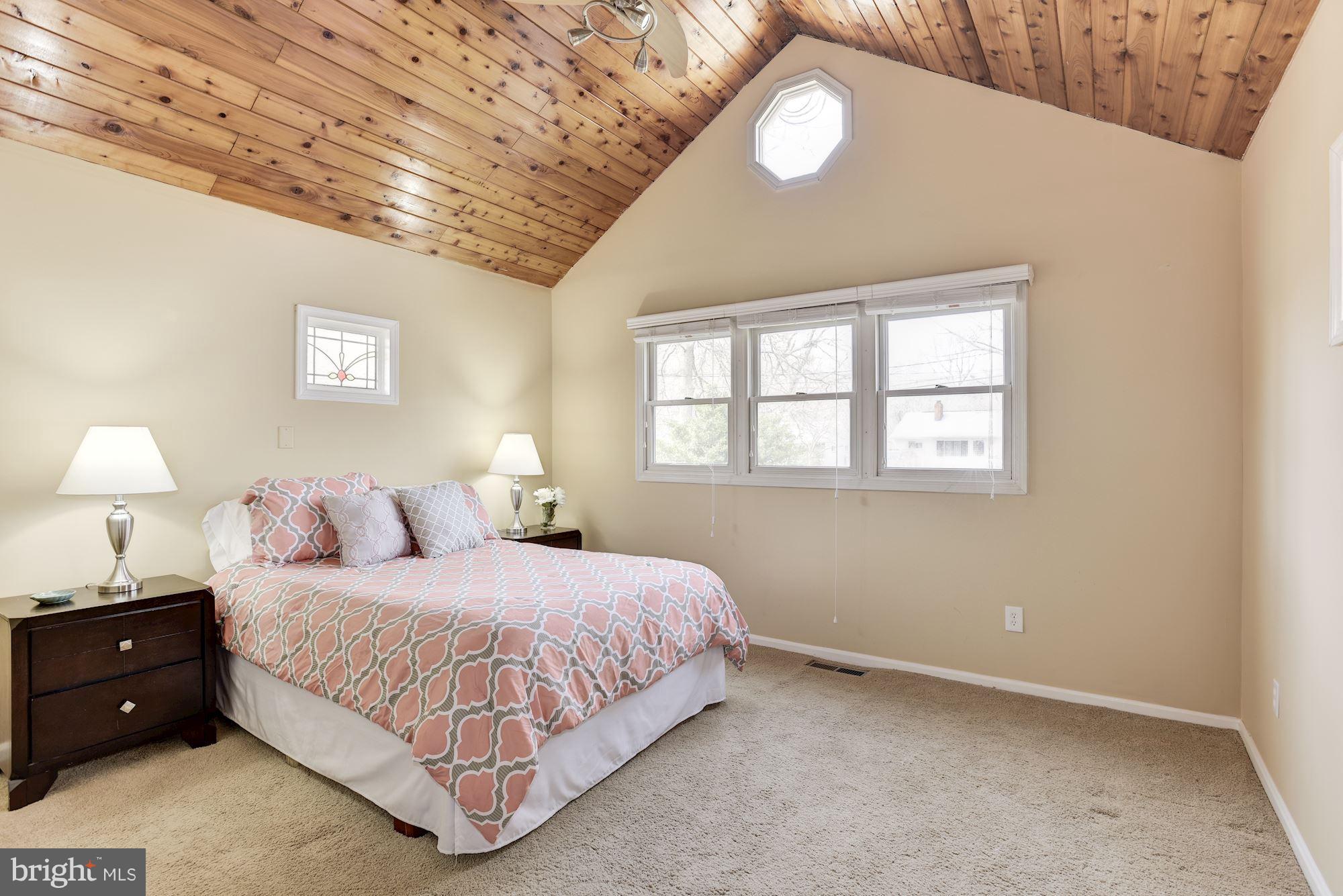 RIVERDALE PARK - Residential