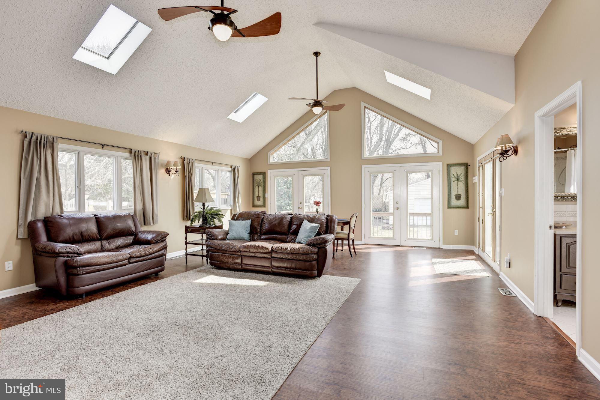 RIVERDALE PARK - Residential