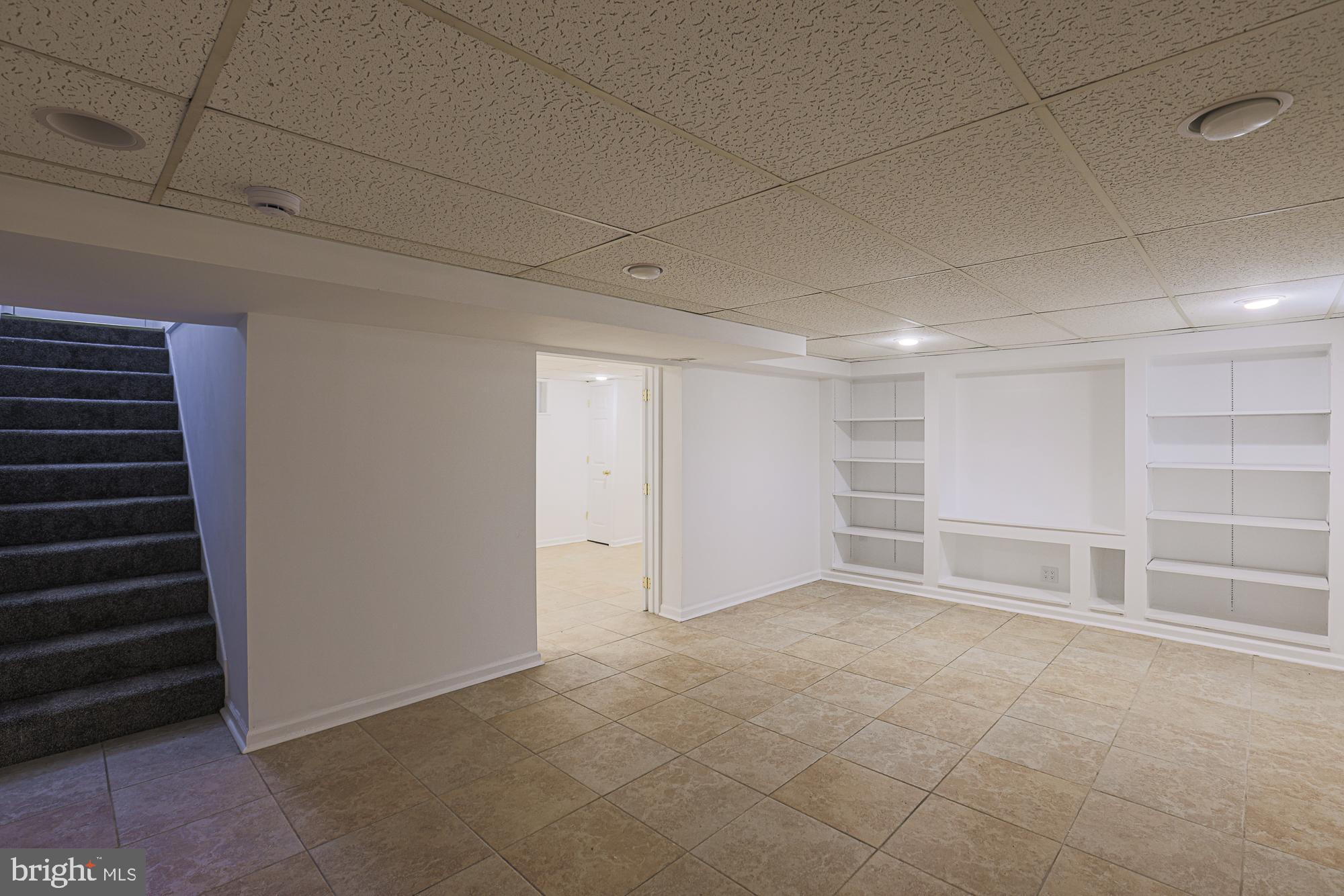 SUNRISE CEDARS - Residential