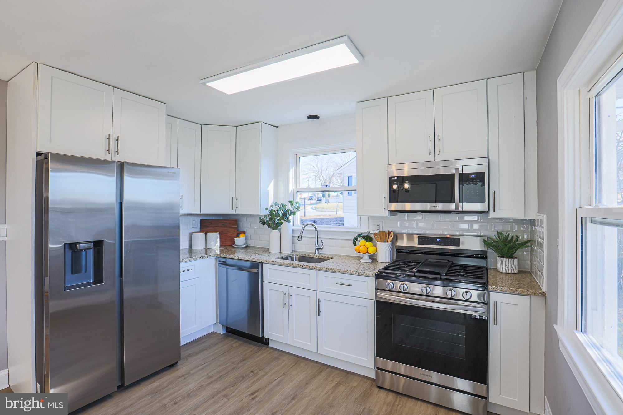 SUNRISE CEDARS - Residential