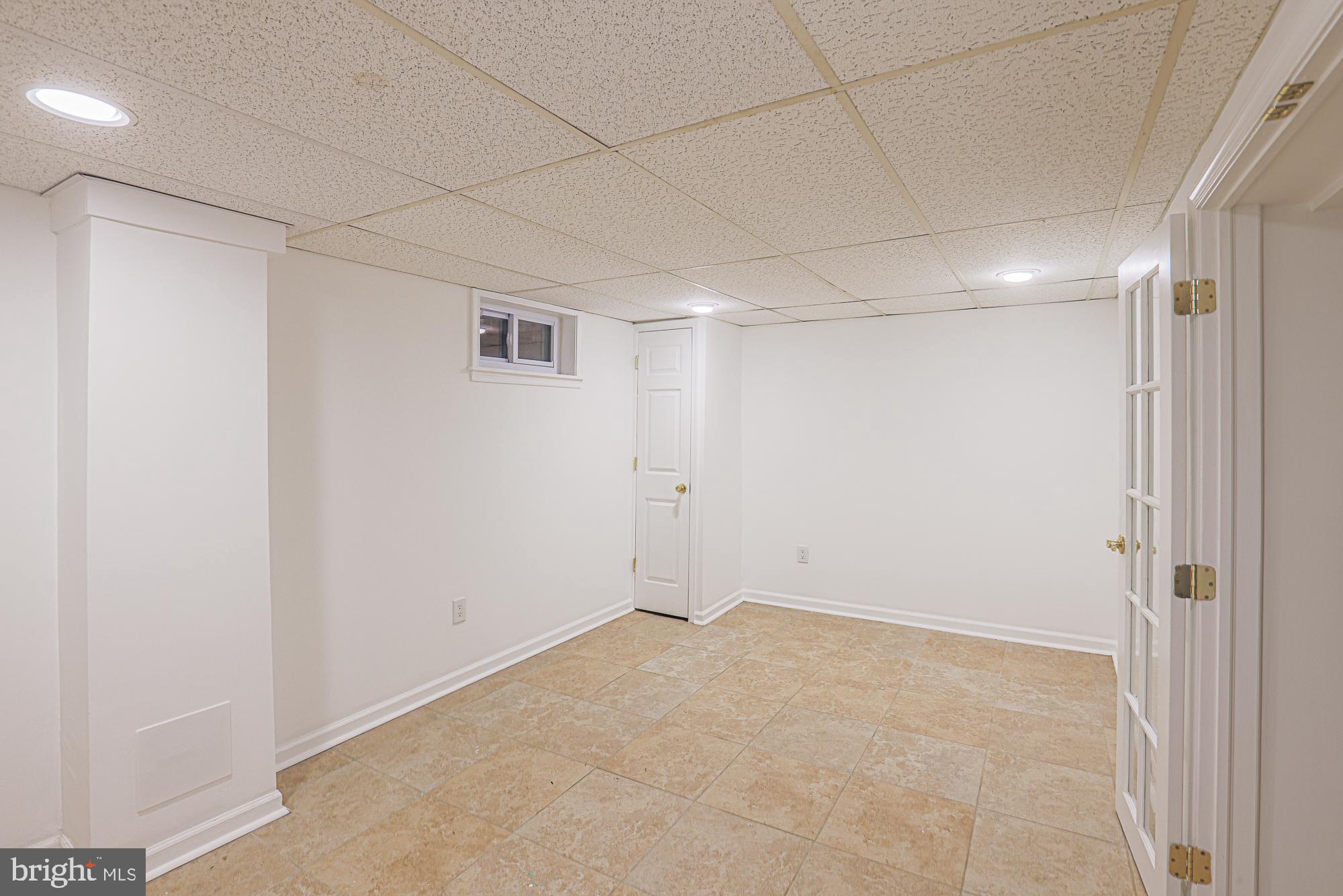 SUNRISE CEDARS - Residential