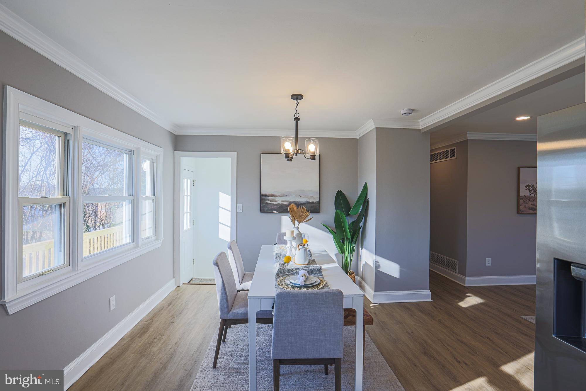 SUNRISE CEDARS - Residential