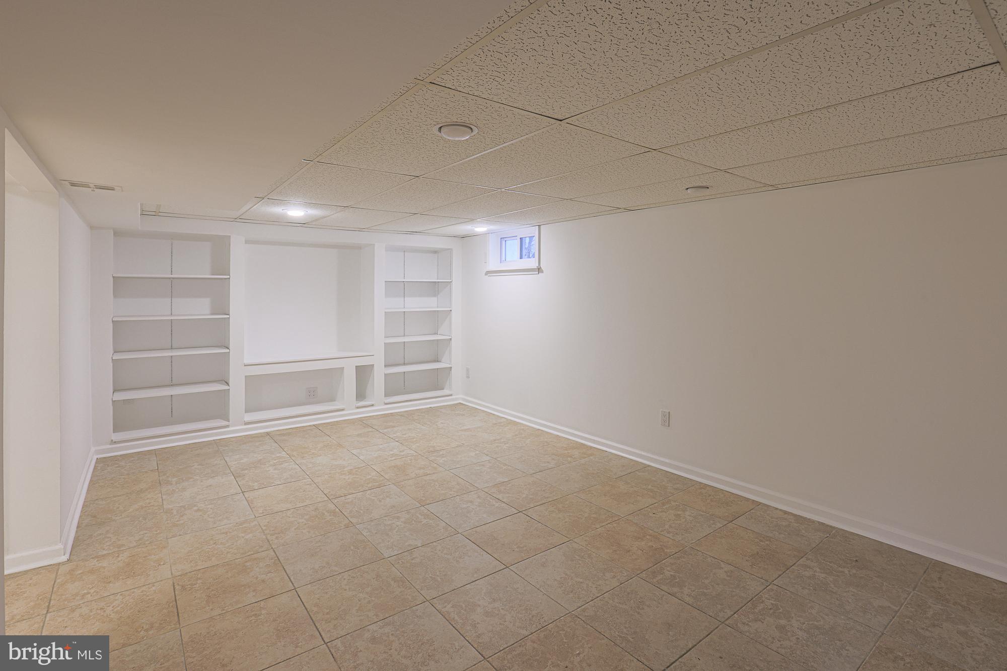 SUNRISE CEDARS - Residential