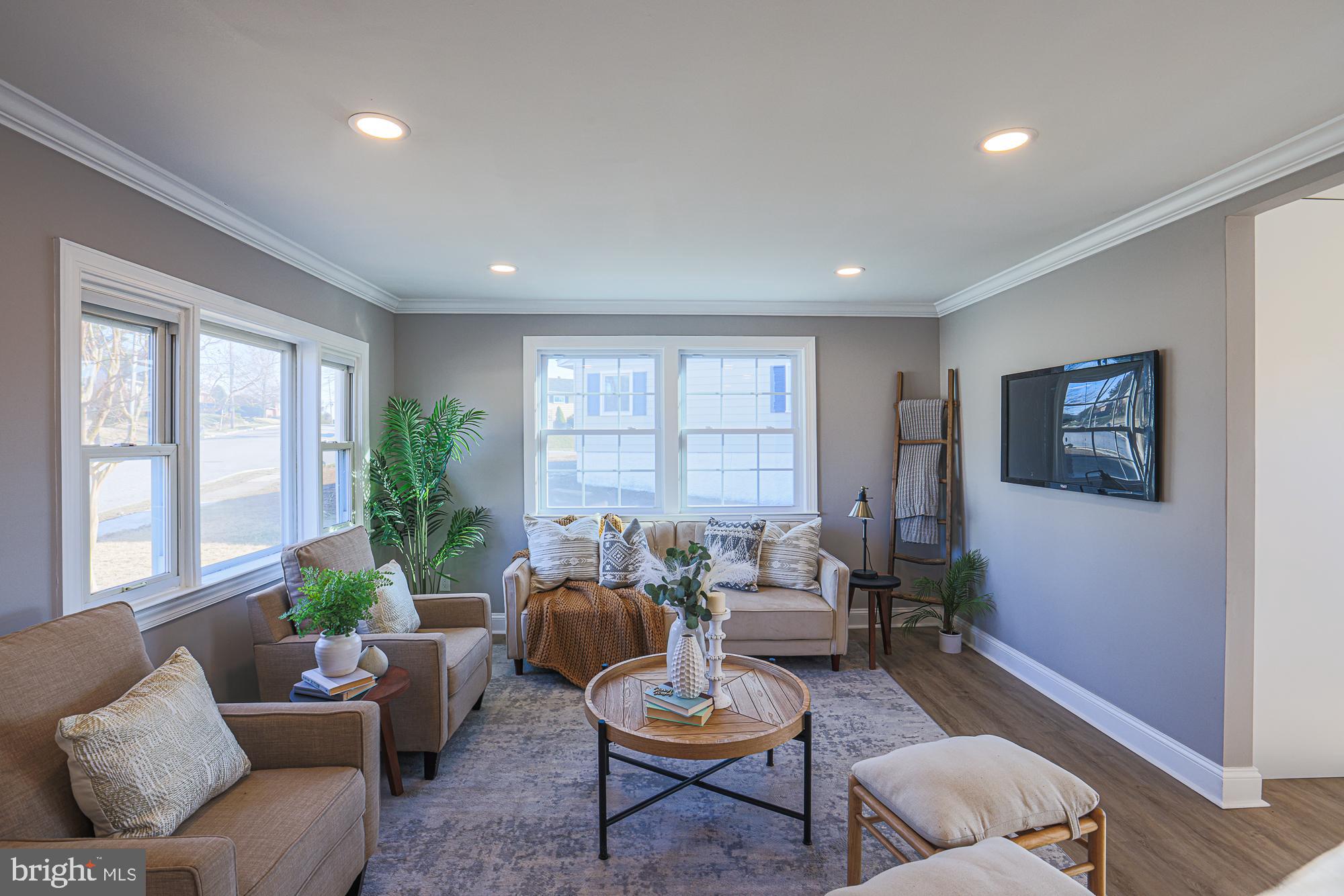 SUNRISE CEDARS - Residential