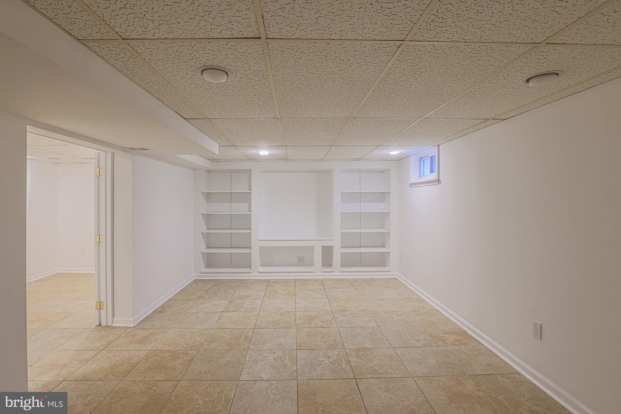 SUNRISE CEDARS - Residential