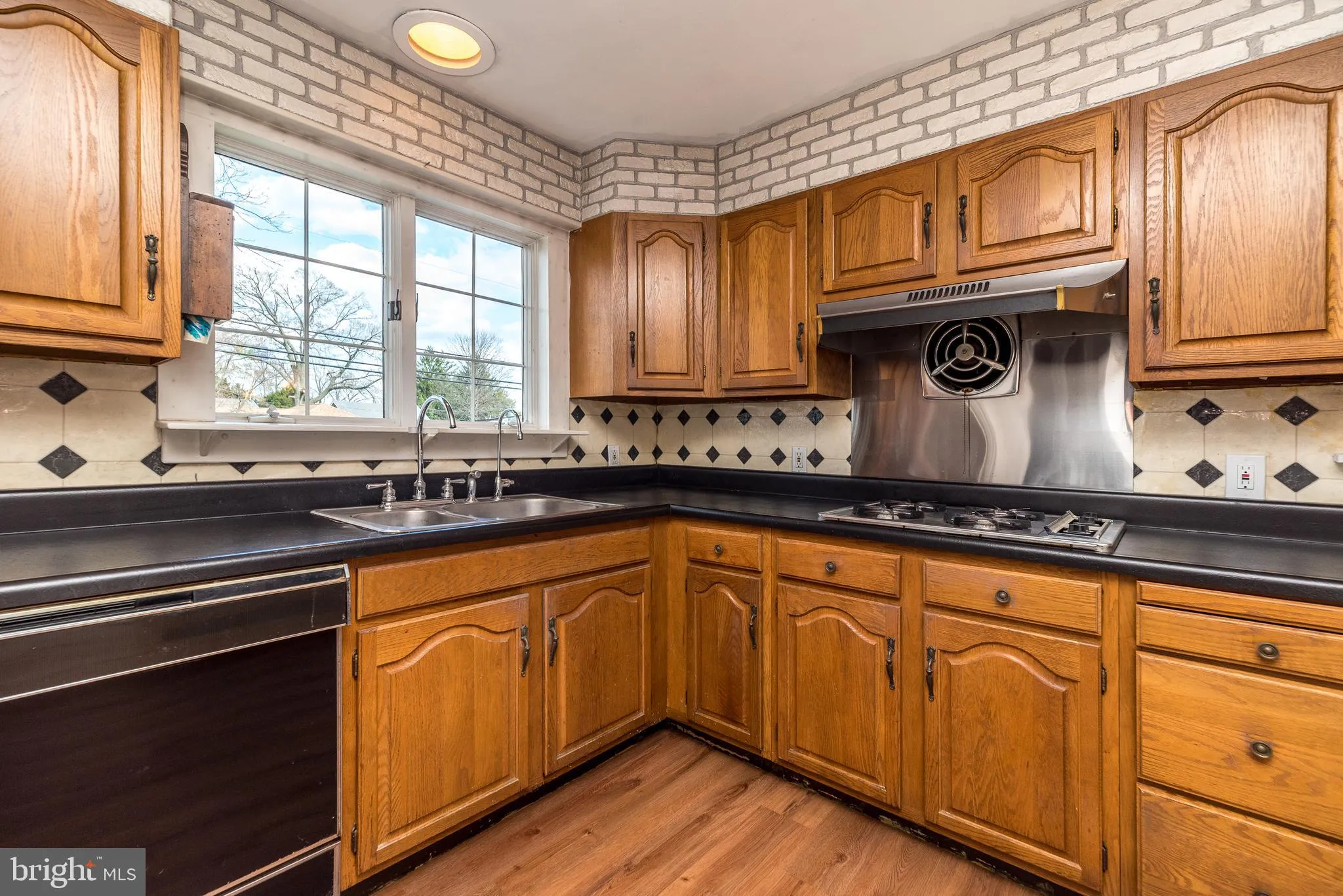 Bensalem, Pennsylvania 19020, United States, 3 Bedrooms Bedrooms, ,2 BathroomsBathrooms,Residential,Pending,99781