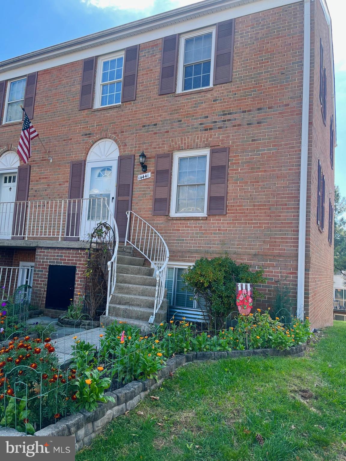 THE MEADOWS - Residential Lease