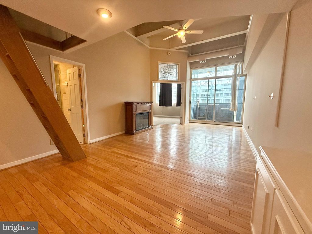 Photo of 3 N Christopher Columbus Boulevard #259, PHILADELPHIA, PA 19106 (MLS # PAPH2529258)