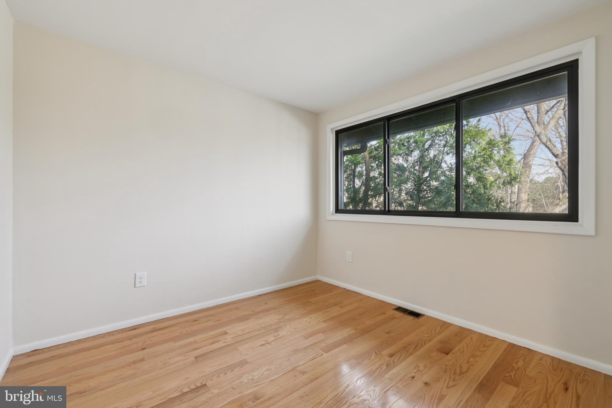 OAKLAND MILLS - Residential