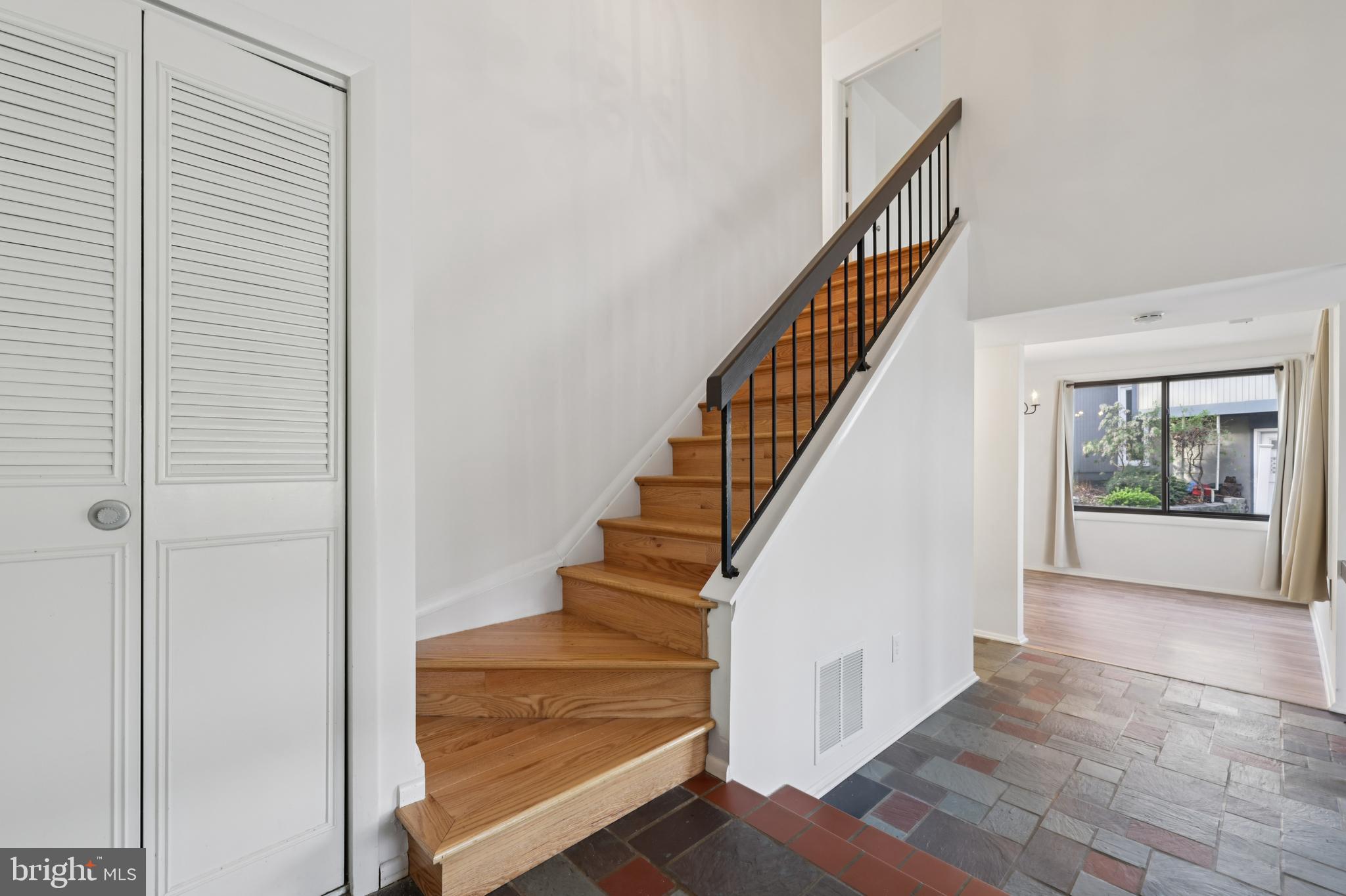 OAKLAND MILLS - Residential