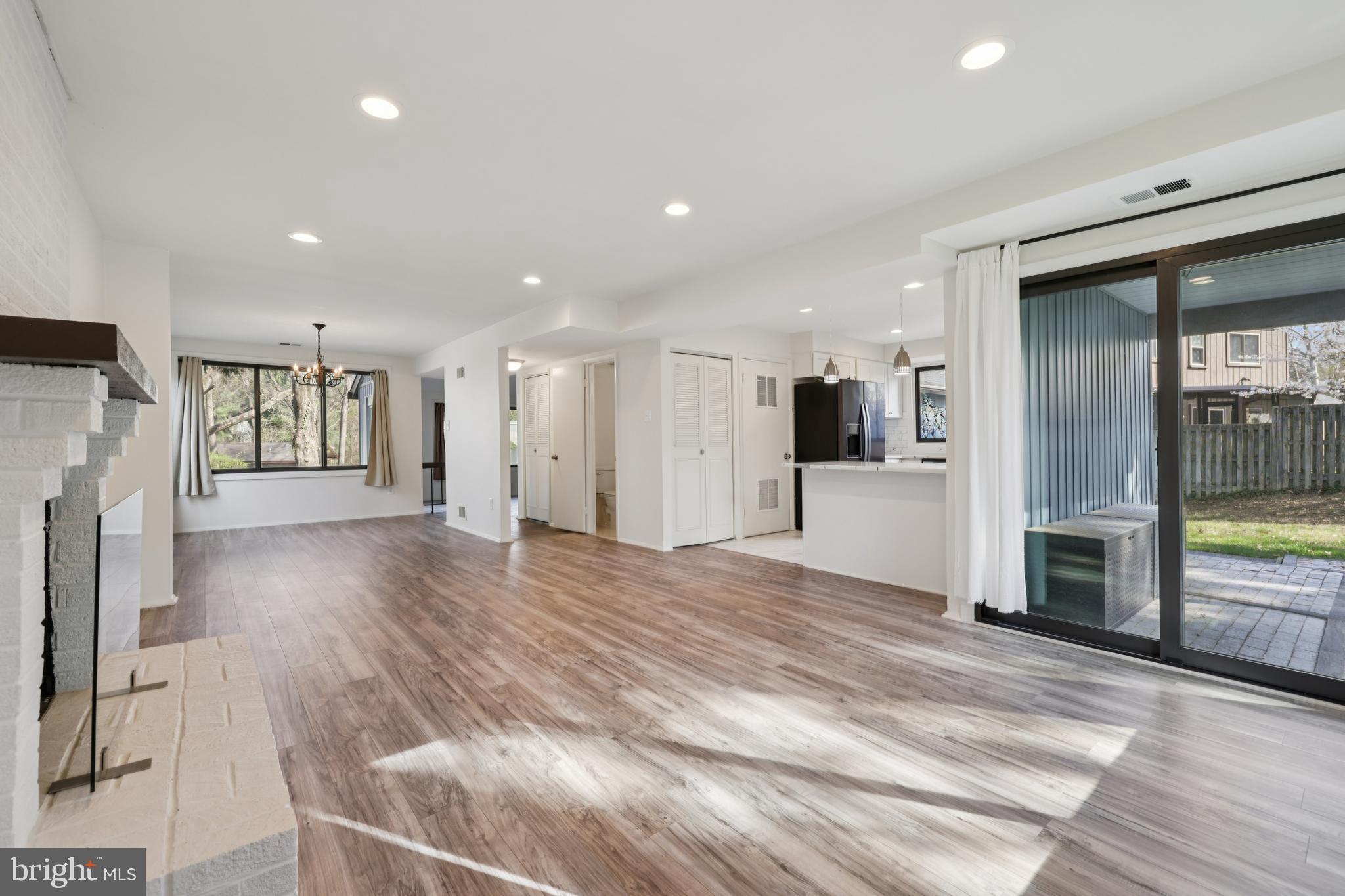 OAKLAND MILLS - Residential