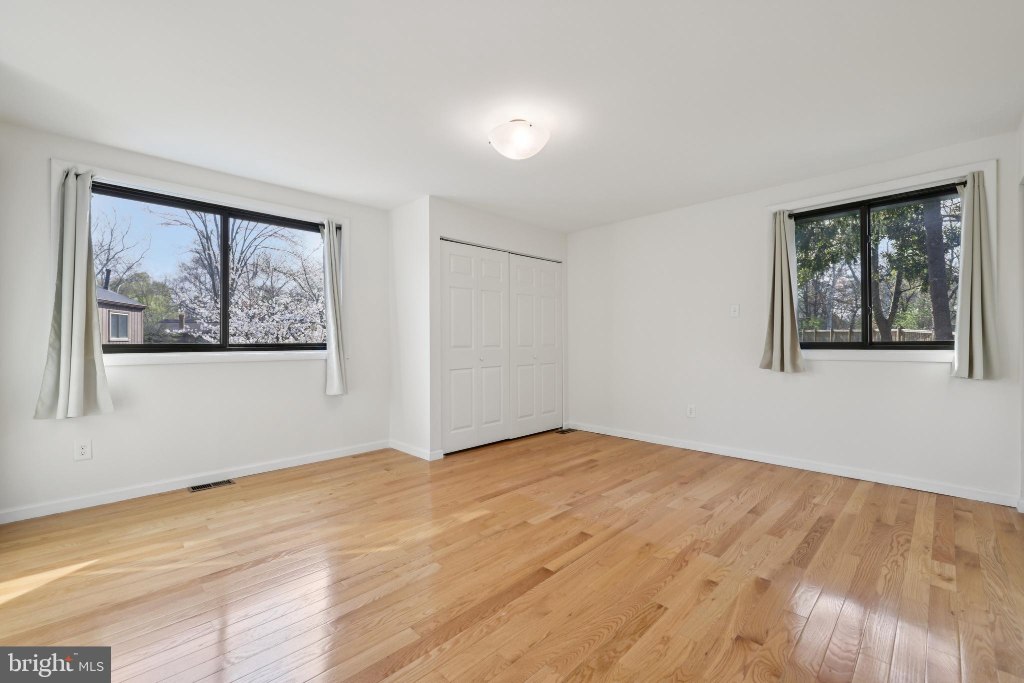 OAKLAND MILLS - Residential