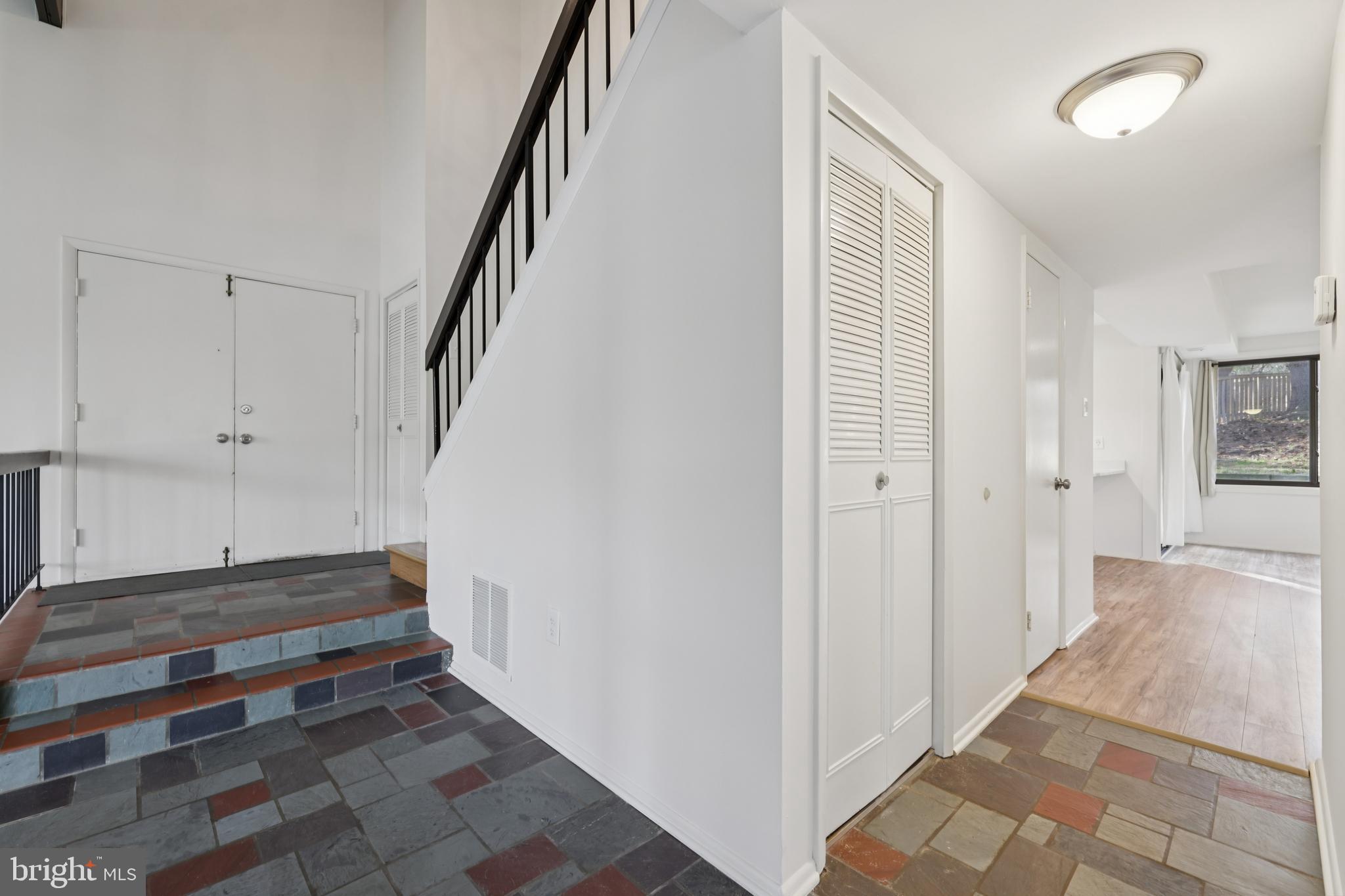 OAKLAND MILLS - Residential