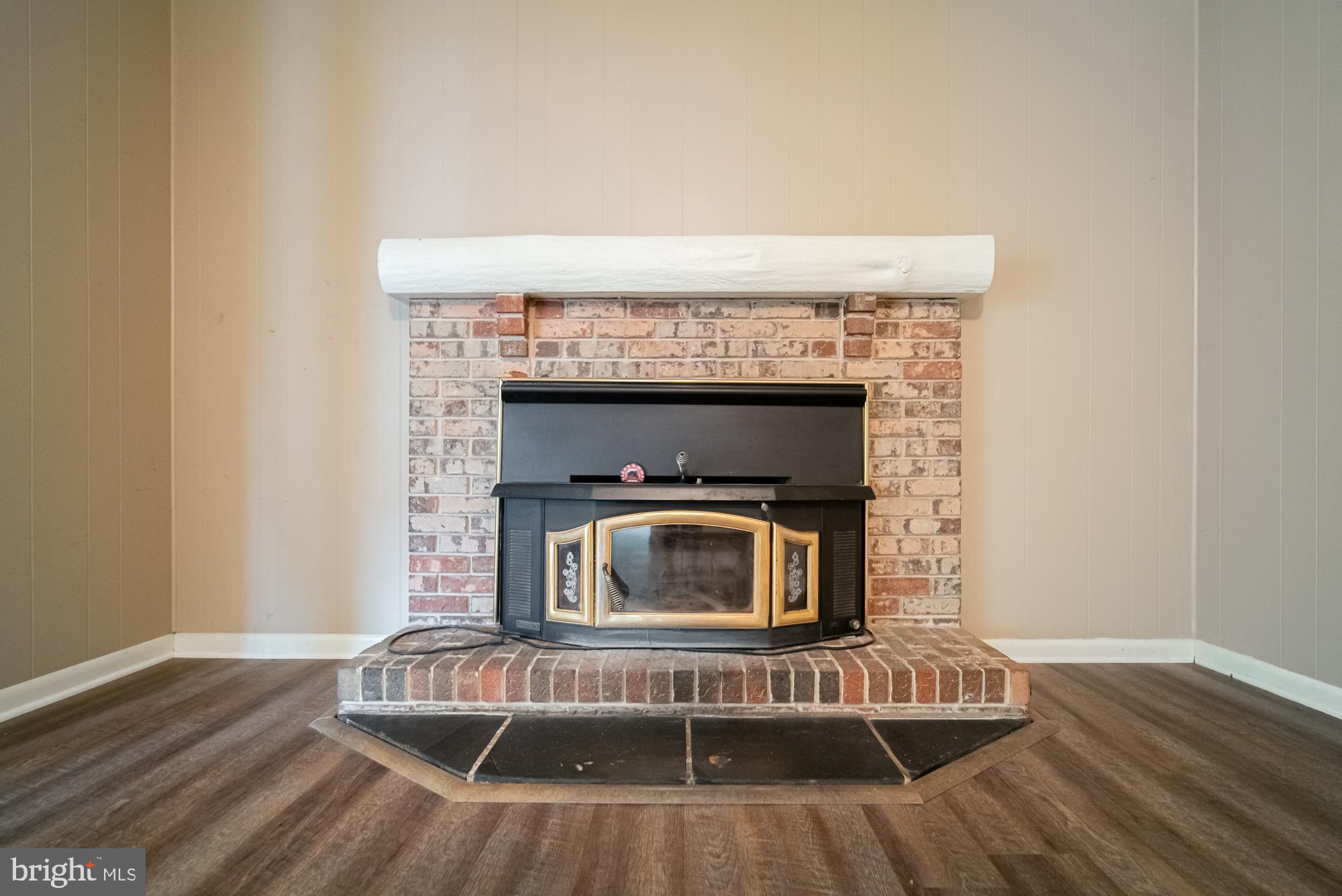 CRESTWOOD EAST - Residential