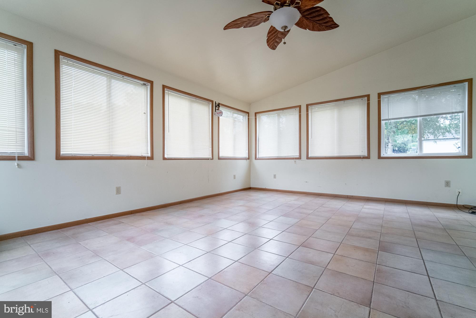 CRESTWOOD EAST - Residential