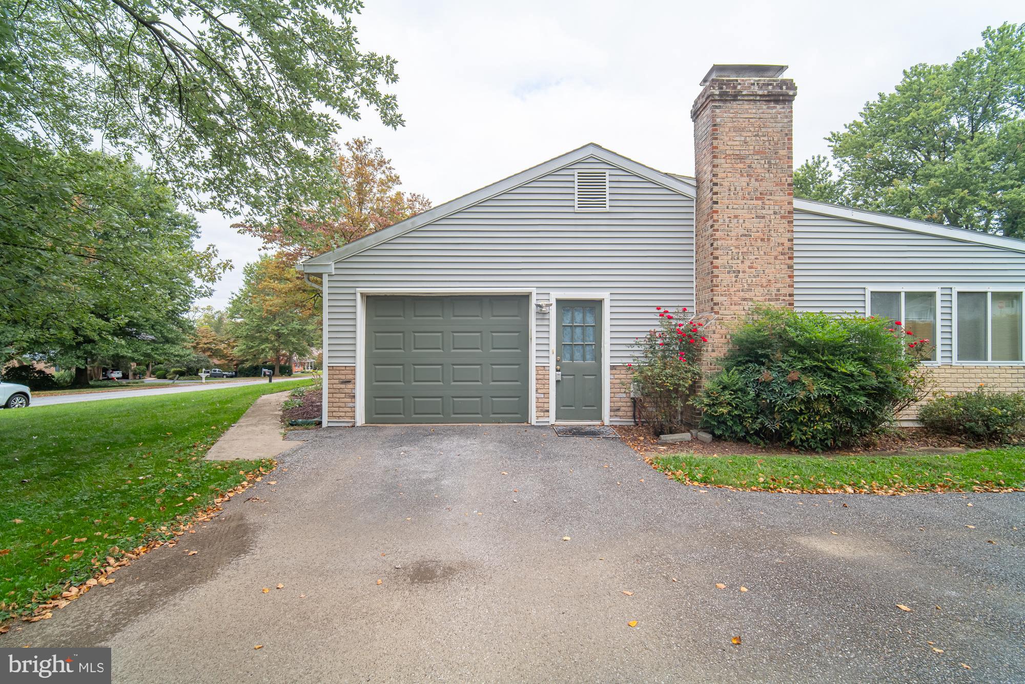 CRESTWOOD EAST - Residential