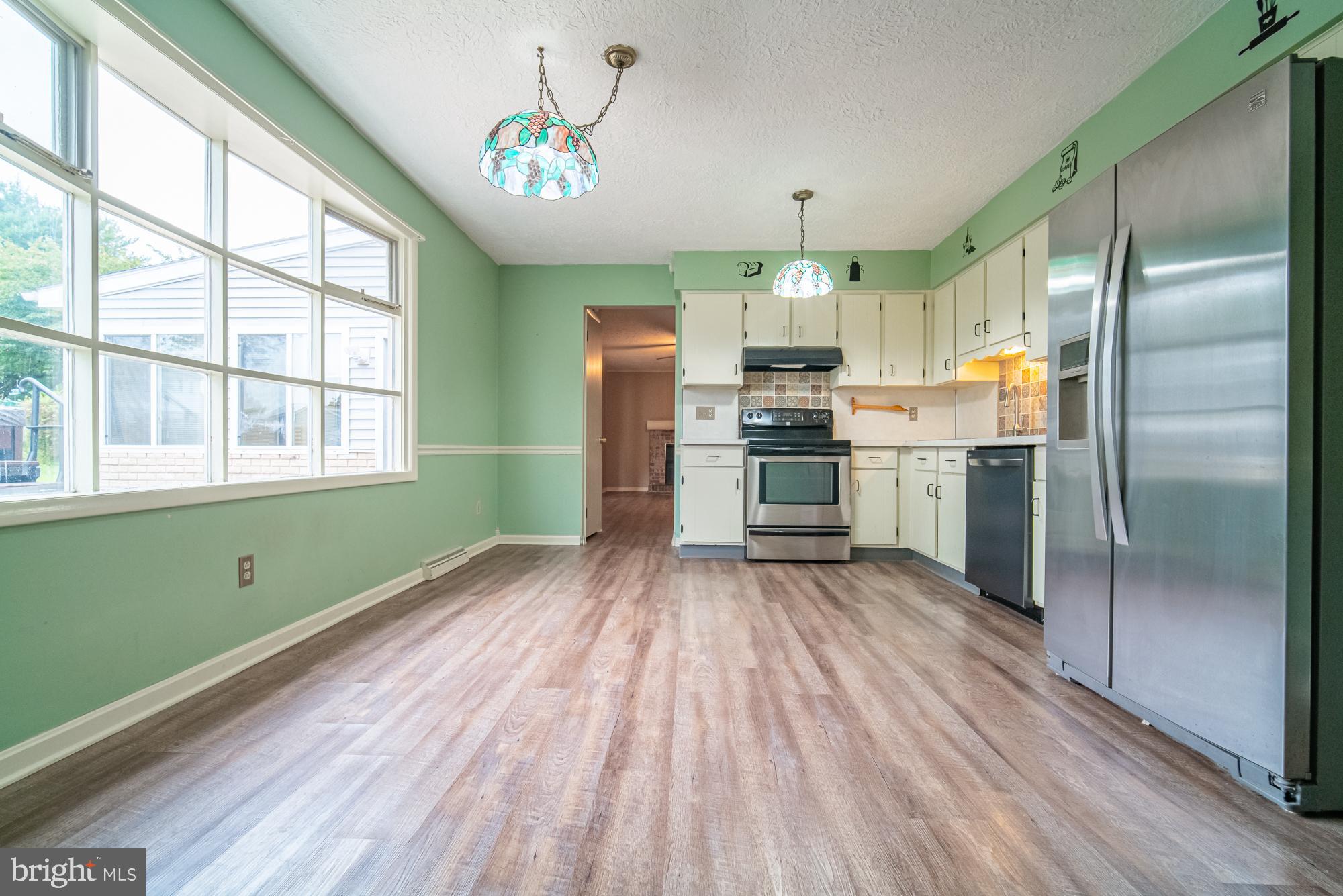 CRESTWOOD EAST - Residential