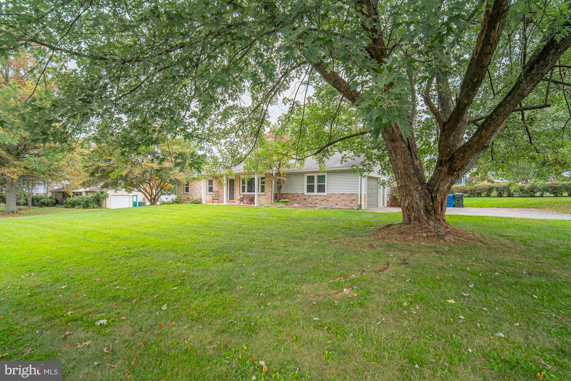 CRESTWOOD EAST - Residential