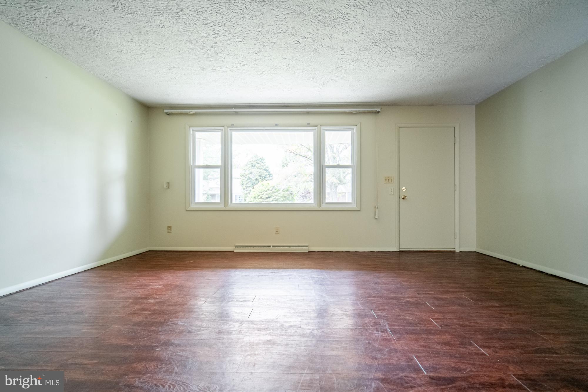 CRESTWOOD EAST - Residential