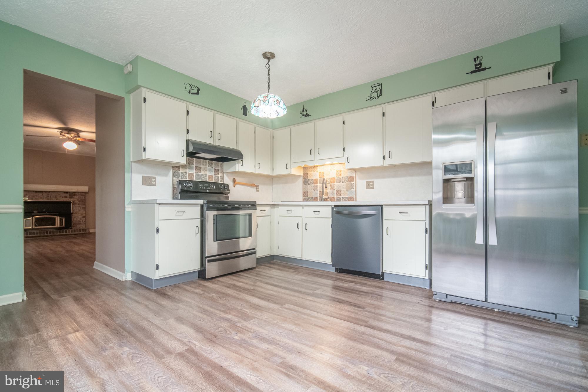 CRESTWOOD EAST - Residential