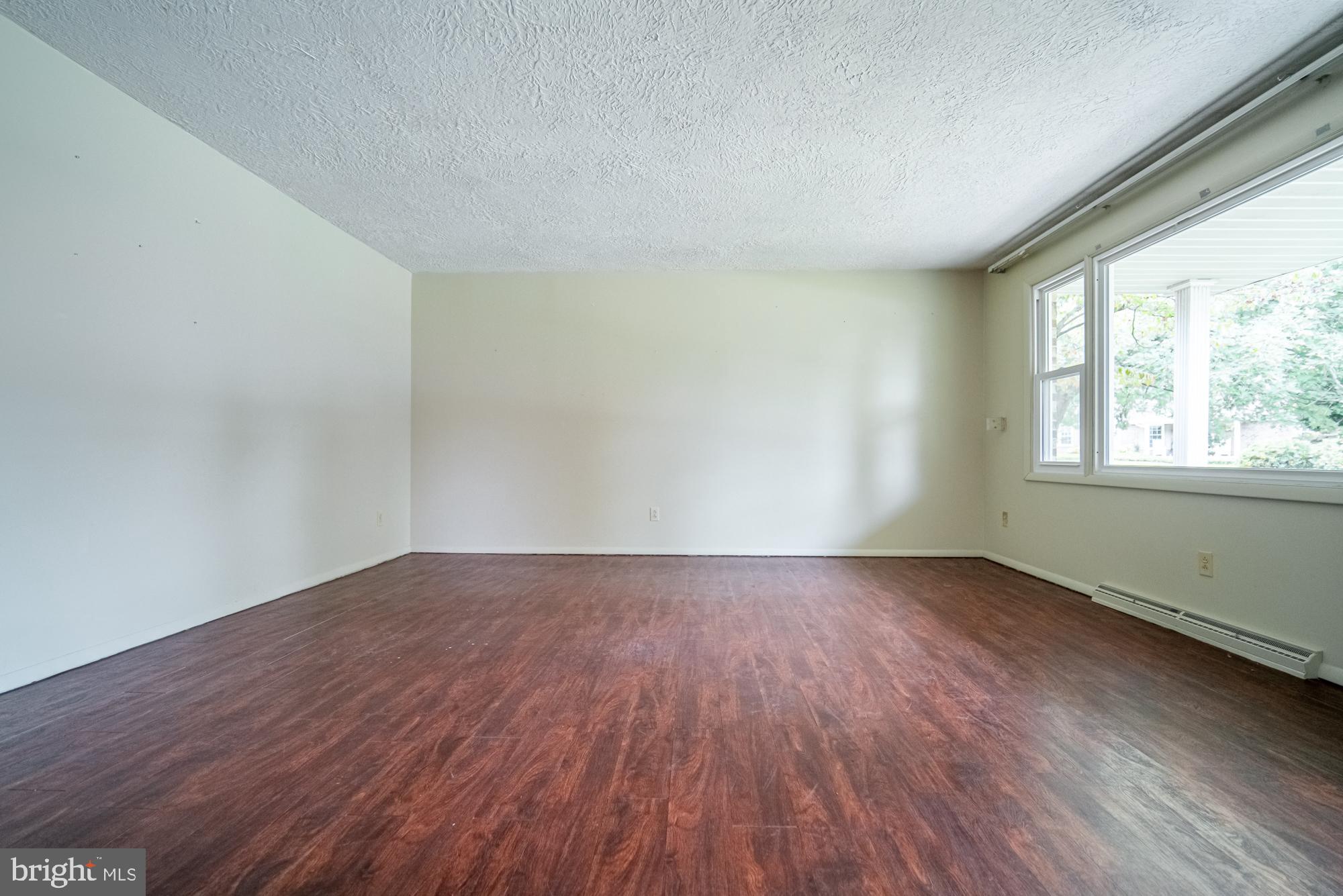 CRESTWOOD EAST - Residential