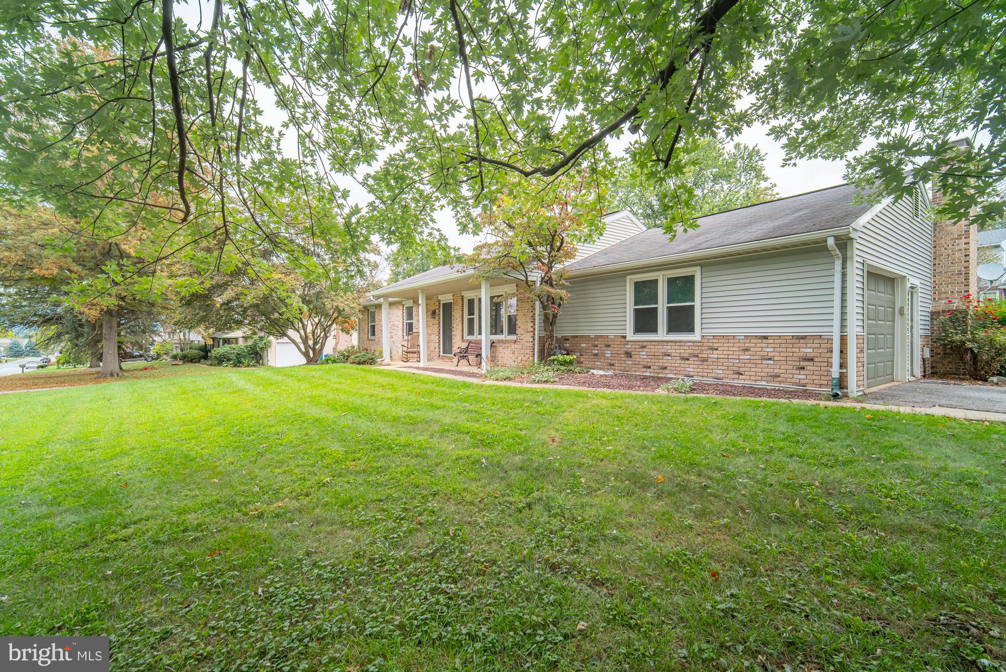 CRESTWOOD EAST - Residential