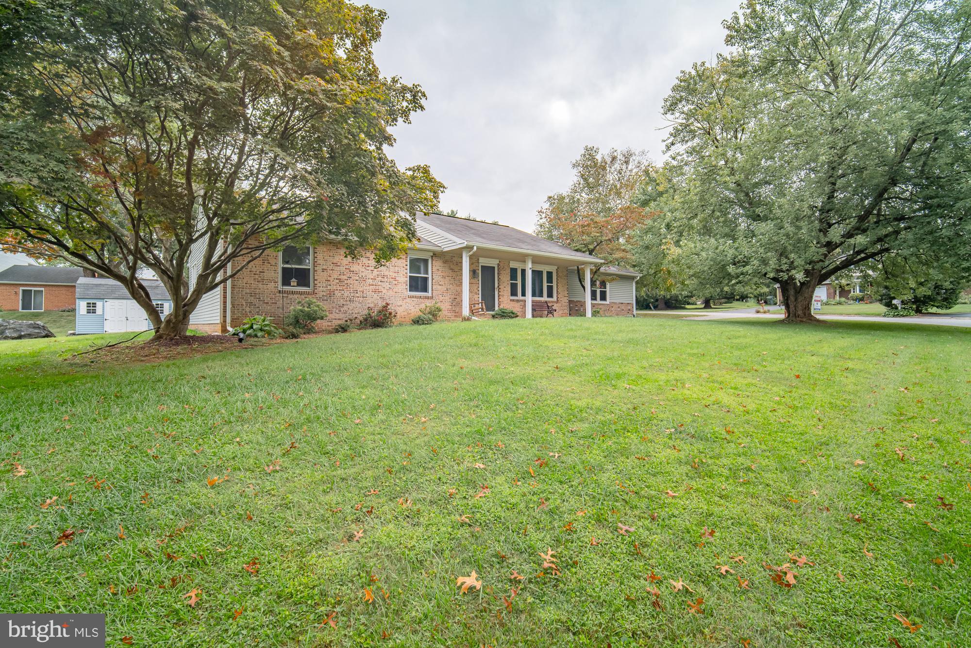 CRESTWOOD EAST - Residential