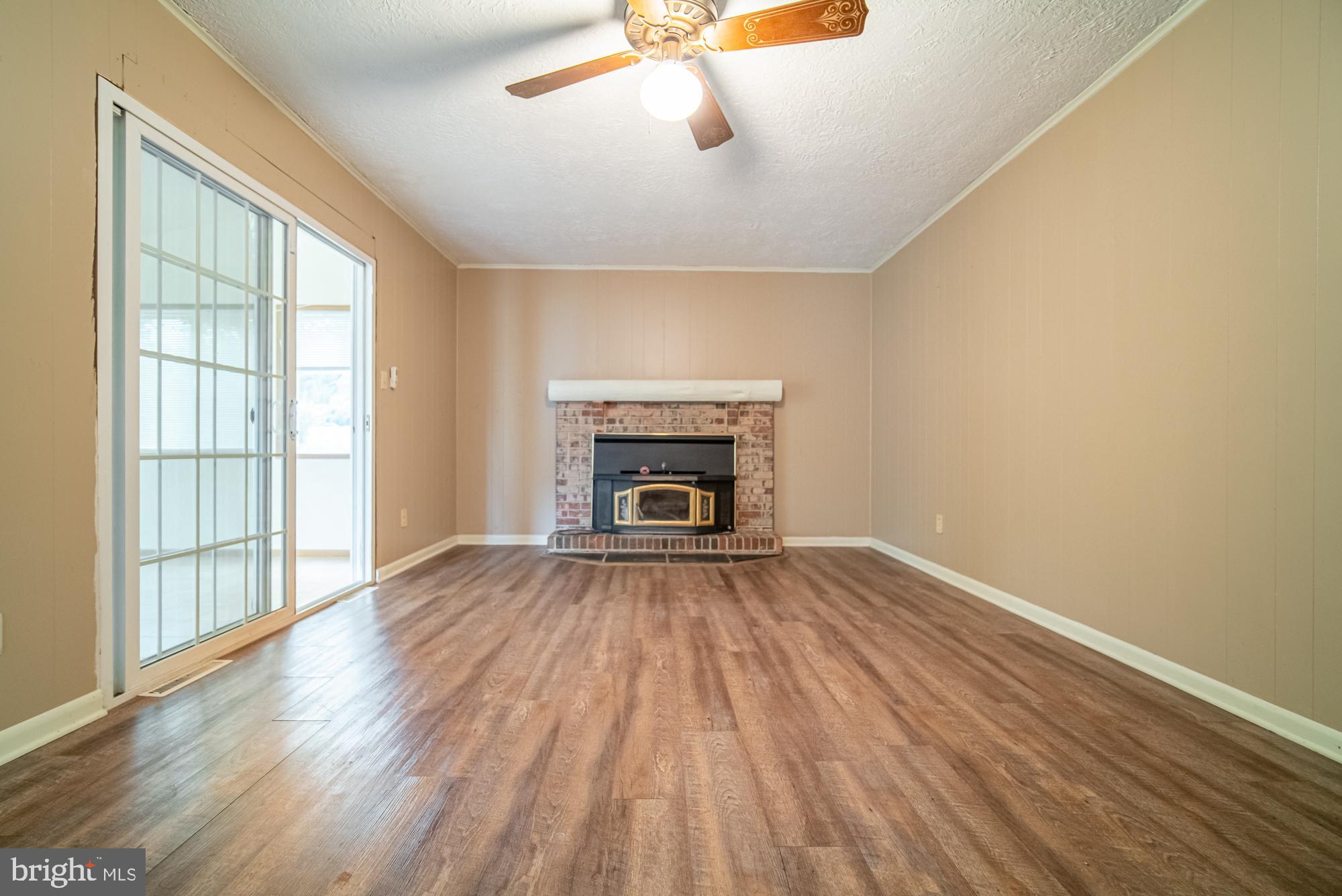 CRESTWOOD EAST - Residential