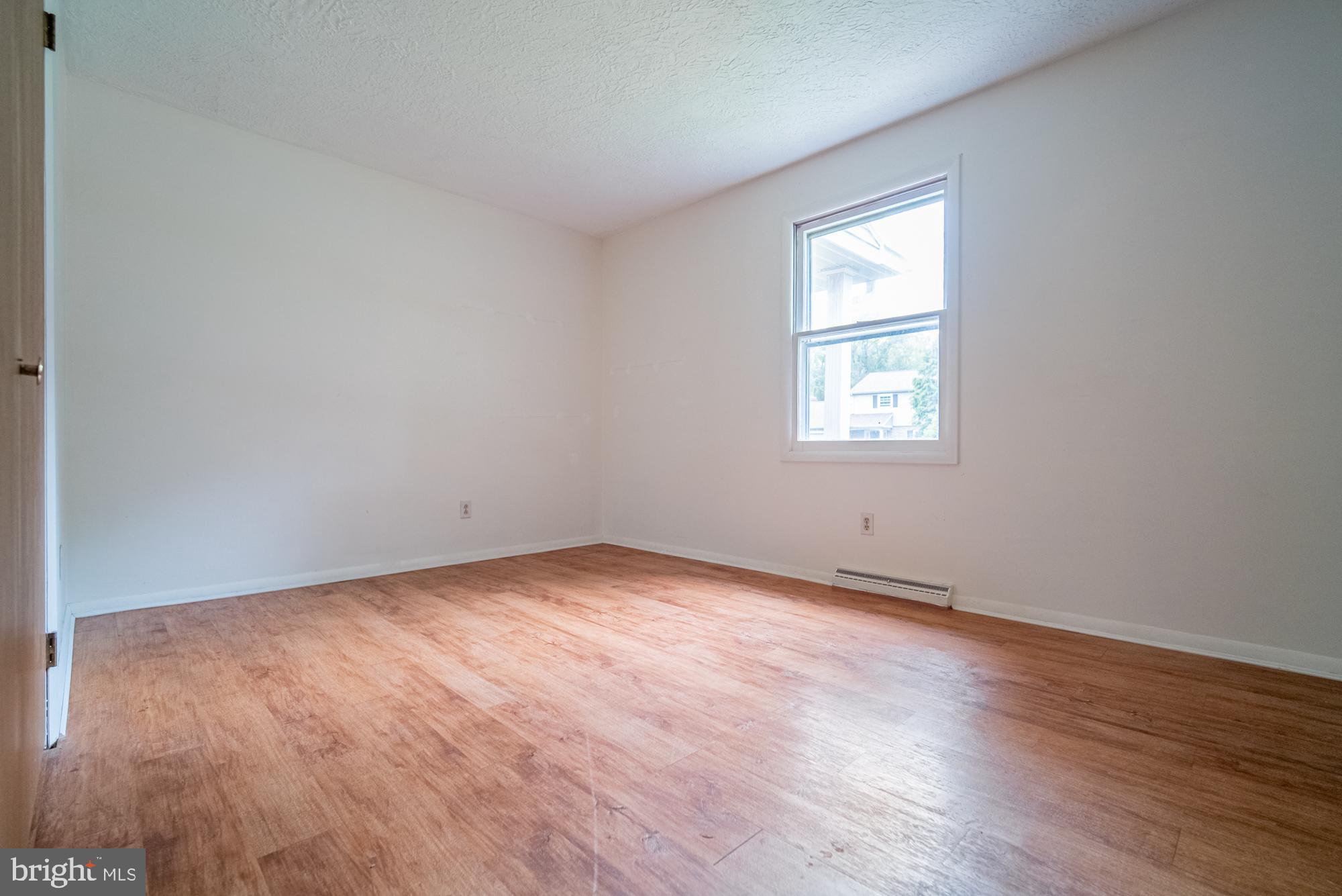 CRESTWOOD EAST - Residential