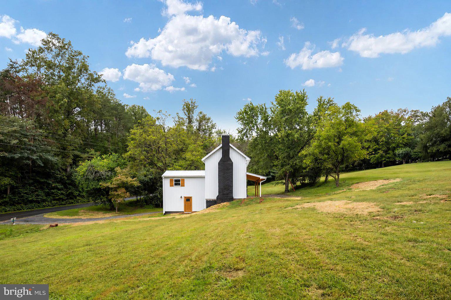 871 CHAPMAN ROAD