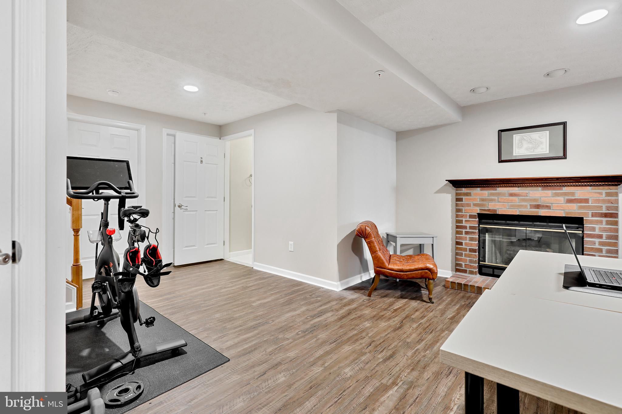 PINEY ORCHARD - Residential