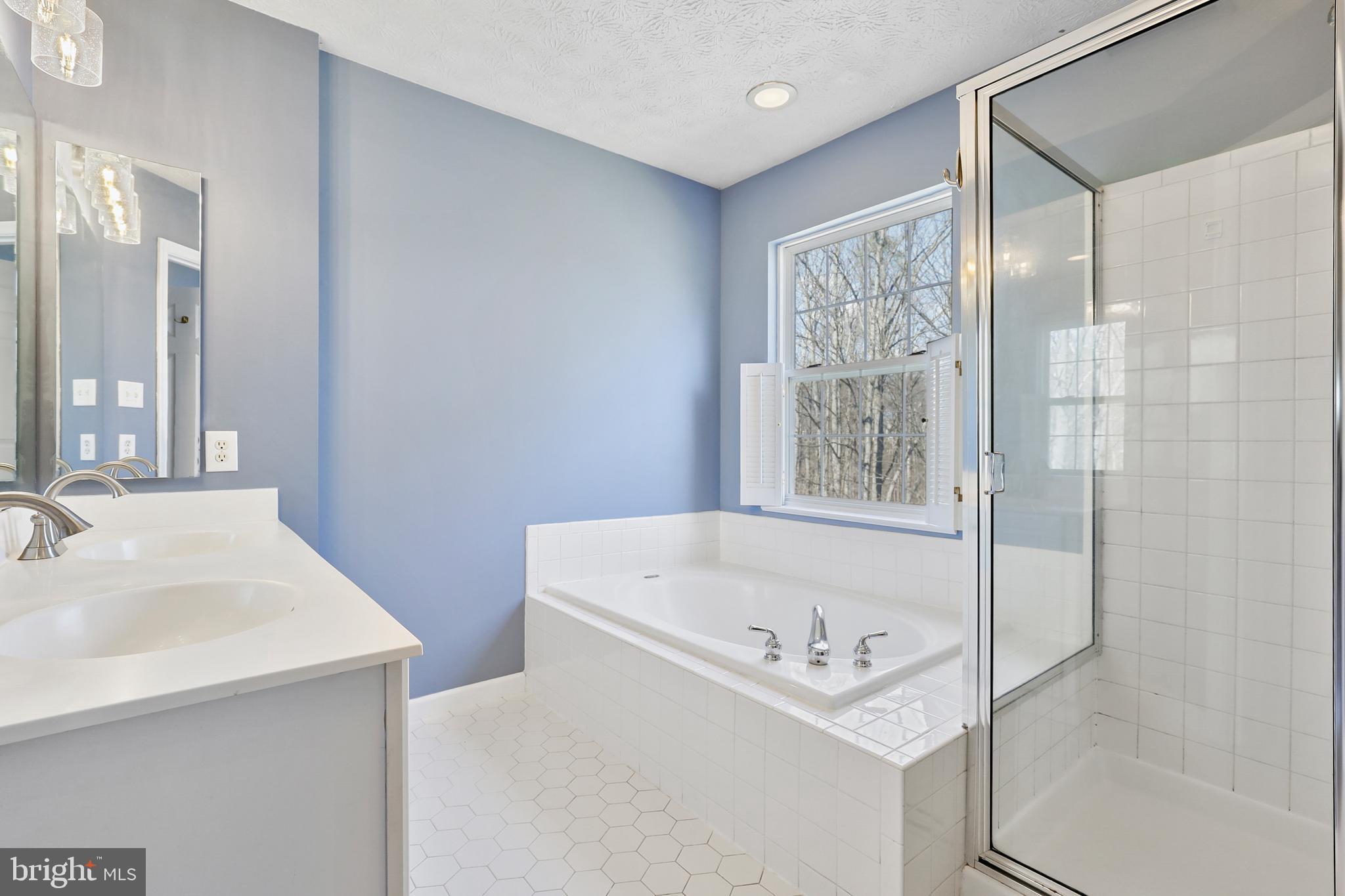 PINEY ORCHARD - Residential