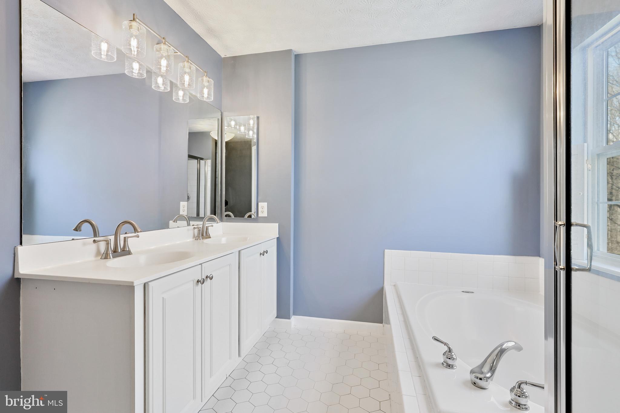 PINEY ORCHARD - Residential