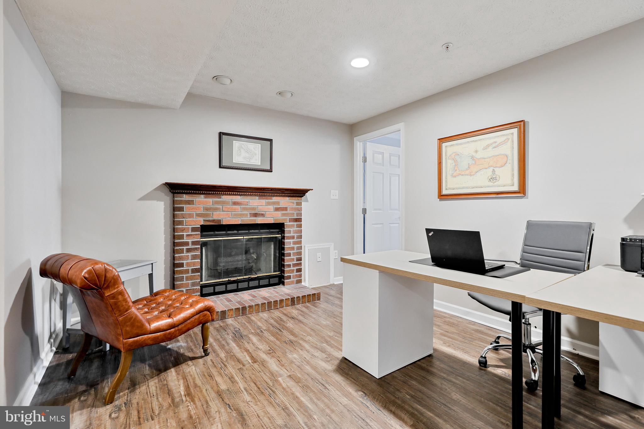 PINEY ORCHARD - Residential