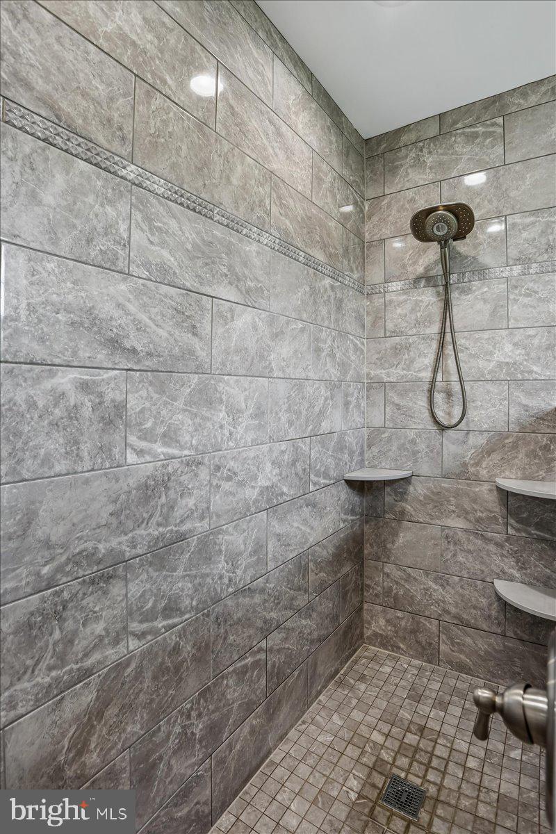 CABIN BRANCH FARM - Residential