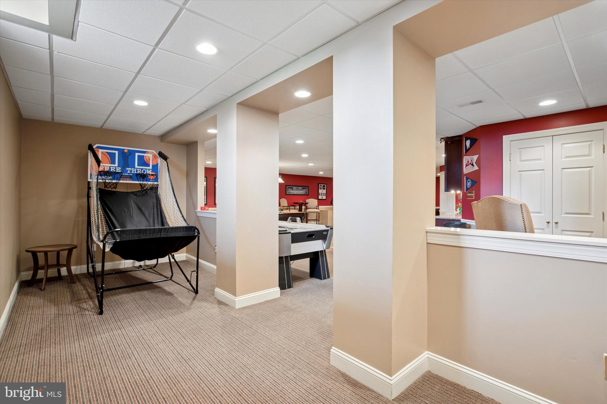 WAINWRIGHT AT WHIT - Residential