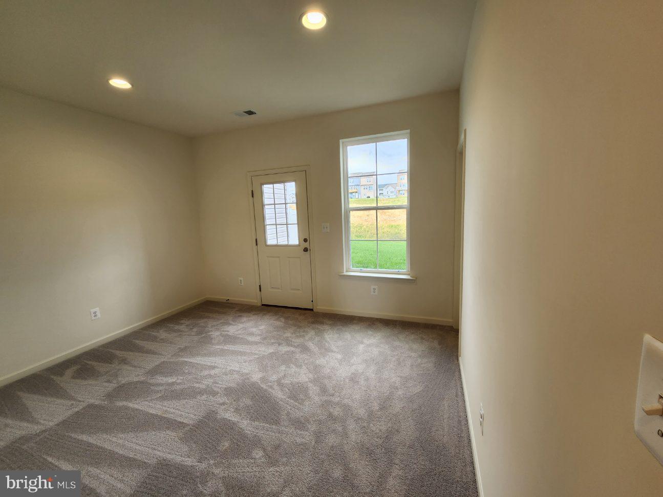 OVERLOOK AT RIVERSIDE TOWNHOMES - Residential